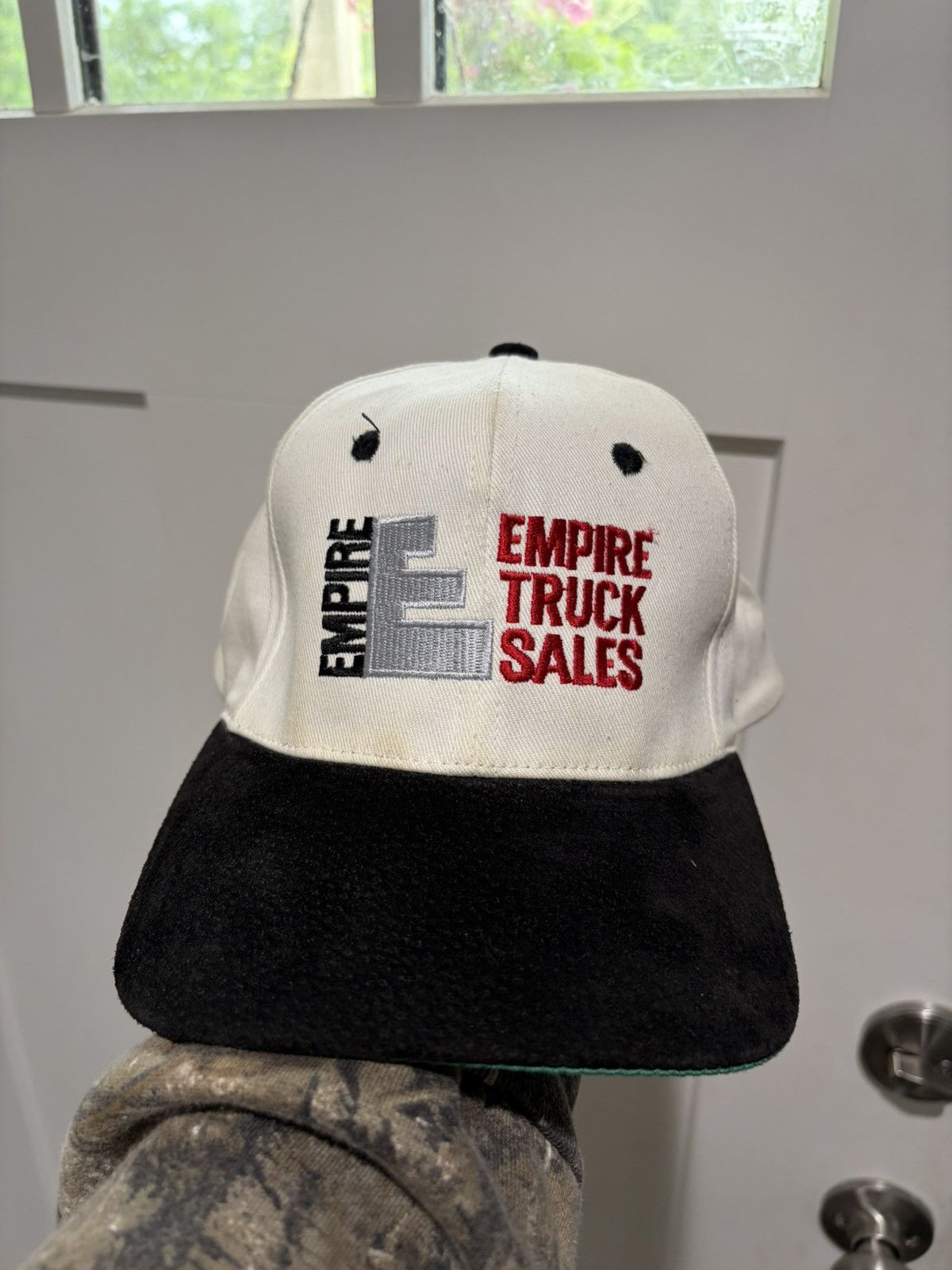 Vintage Vintage Empire Truck Sales Embroidered Snapback Hat One Size Size ONE SIZE - 2 Thumbnail