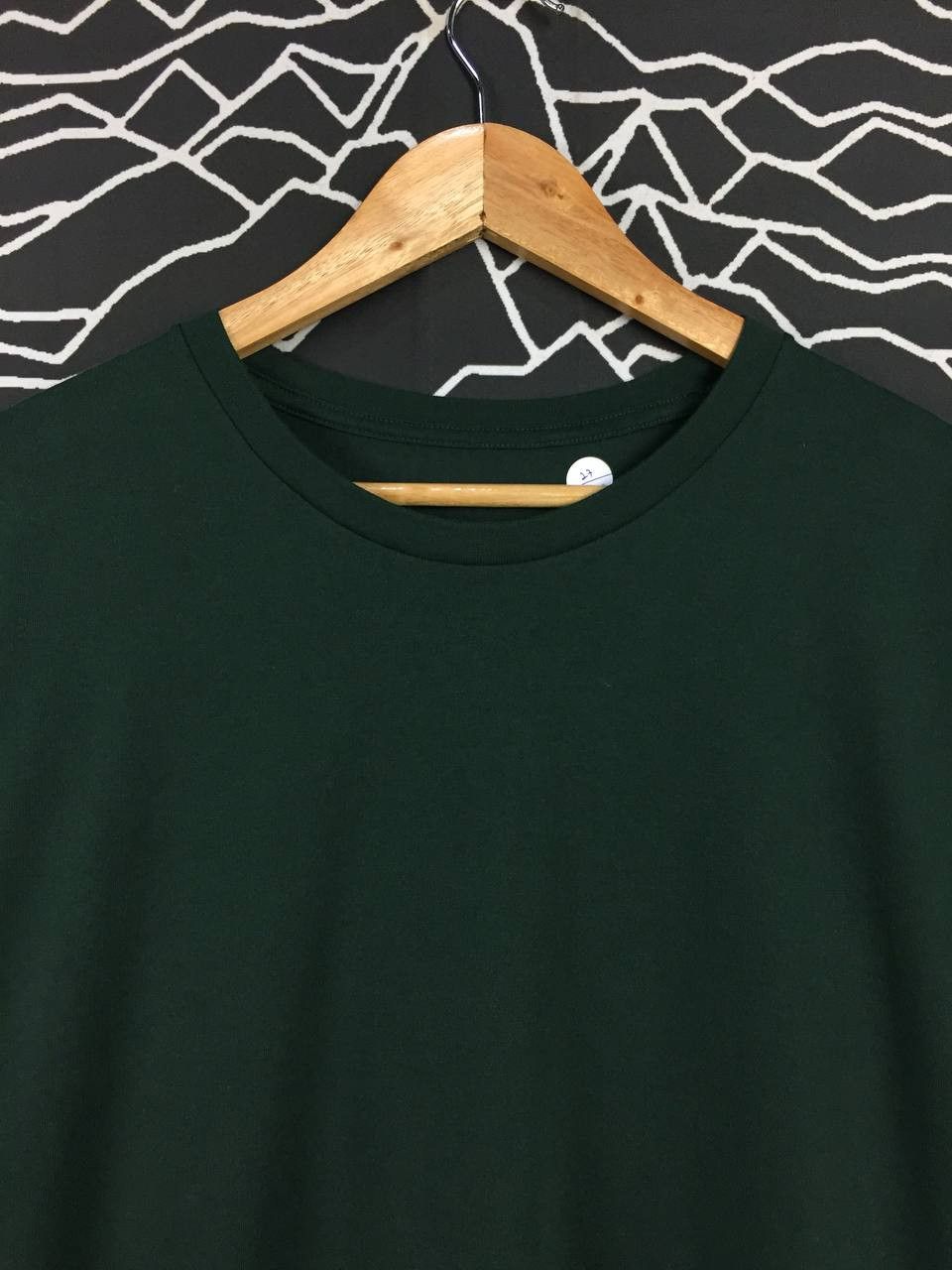 Japanese Brand × Uniqlo Uniqlo Plain Blank Casual Essential Tee Size US XXL / EU 58 / 5 - 3 Thumbnail