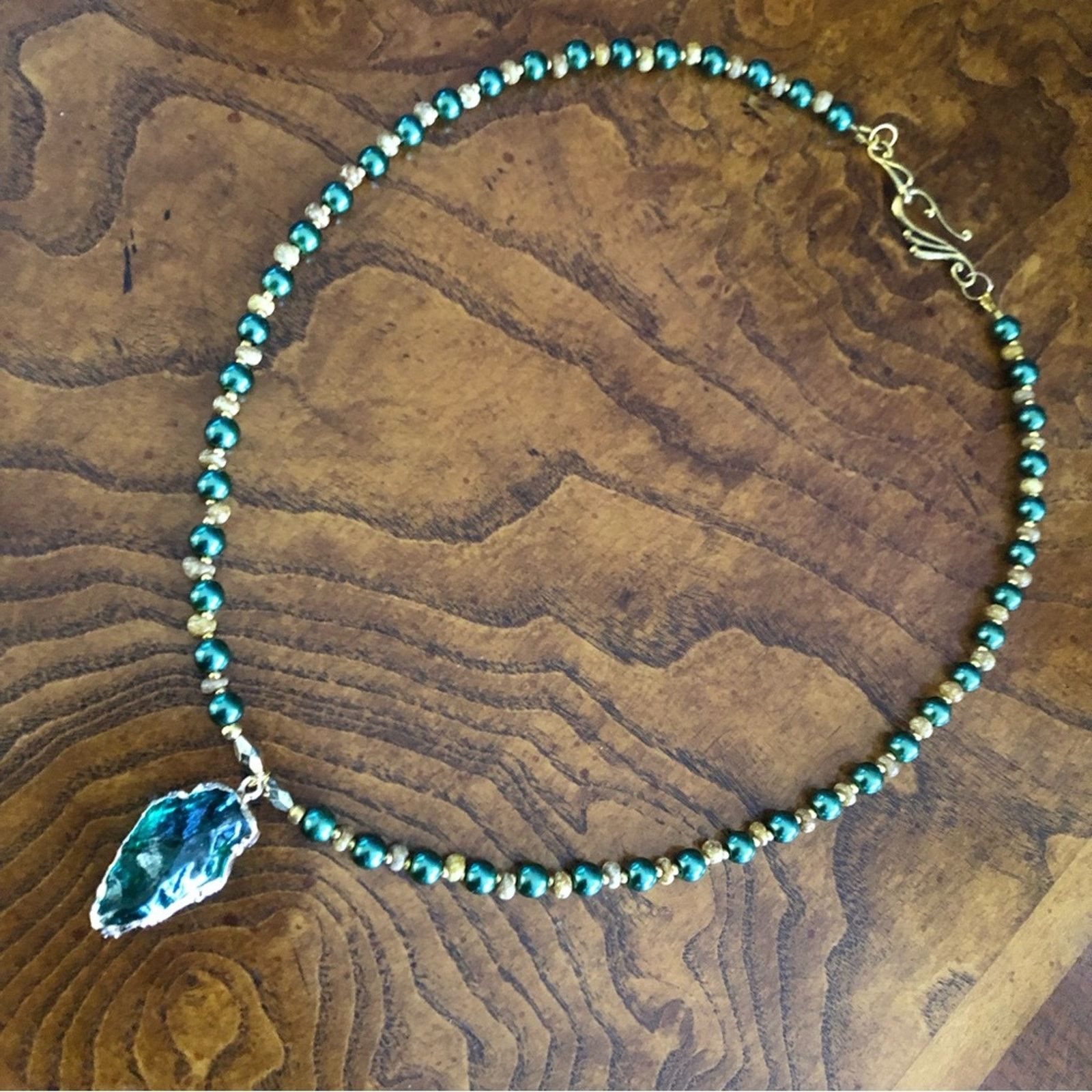Handmade Handcrafted repurpose dyed glass arrowhead Pearl necklace Size ONE SIZE - 9 Thumbnail