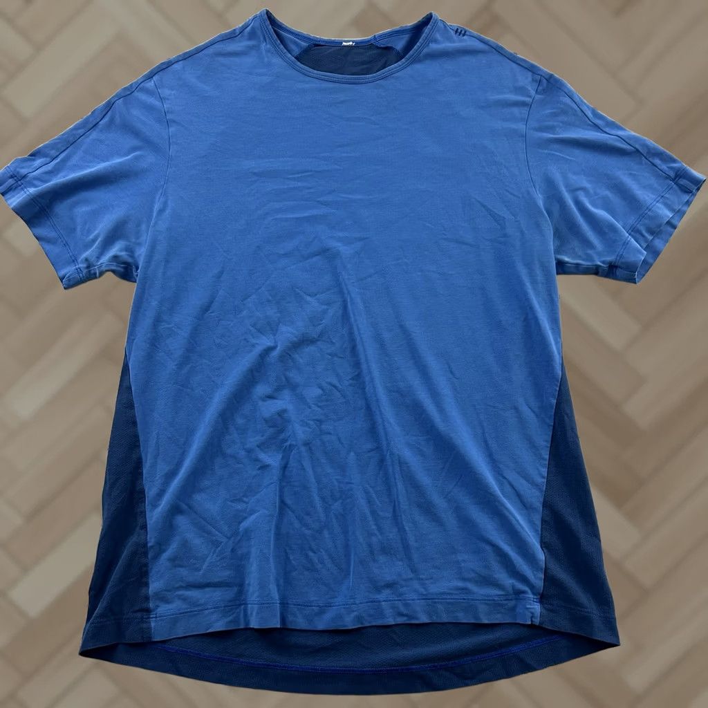 Lululemon Lululemon Short Sleeve Athletic Shirt Men's Large Blue Shirt Mens L Blue Athletic T-Shirt Size US L / EU 52-54 / 3 - 1 Thumbnail