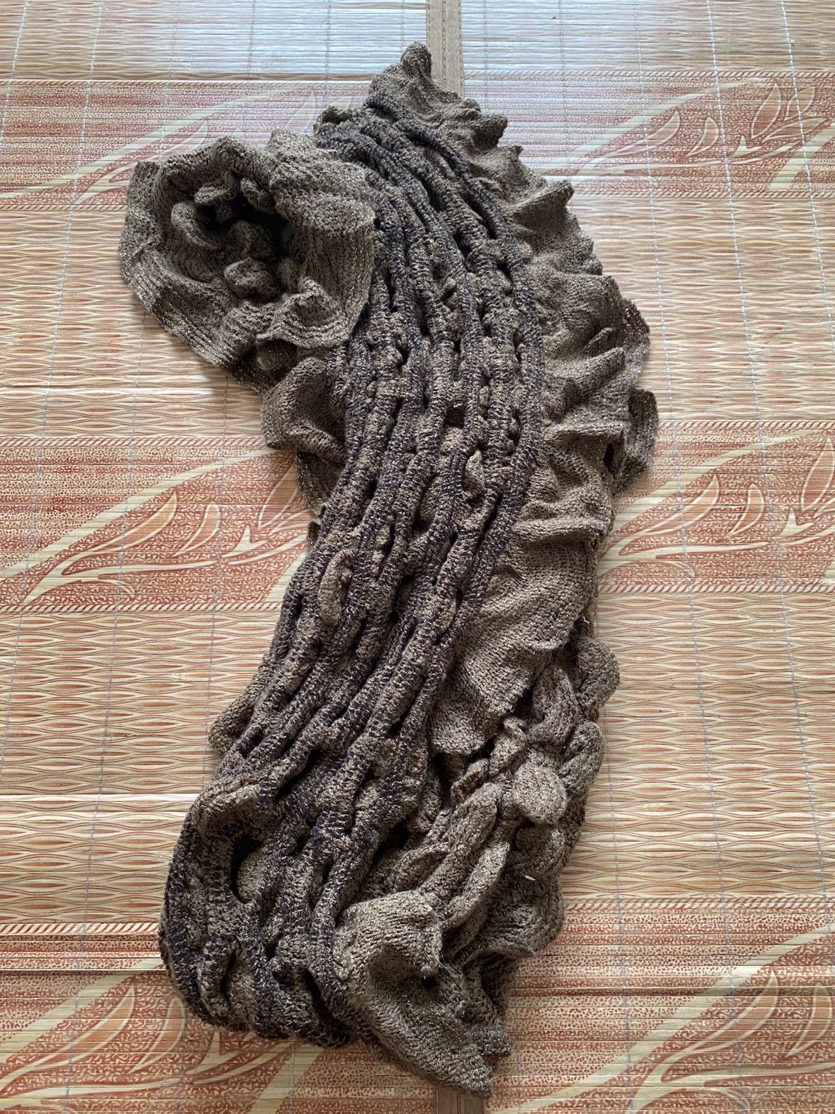 KMRii Japanese Knitted Hole Scarf 14th Kmrii Yasuyukiishii Size ONE SIZE - 4 Thumbnail