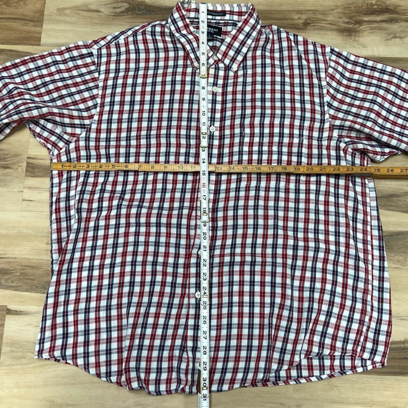 Haggar Haggar Shirt Mens XL 17-17.5 Red White Black Plaid Button Down Wrinkle Resistant Size US XL / EU 56 / 4 - 7 Thumbnail