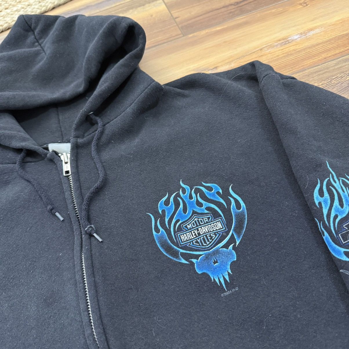 Harley Davidson Vintage Black Harley Davidson Blue Lightning Flames Hoodie Size US XL / EU 56 / 4 - 3 Thumbnail