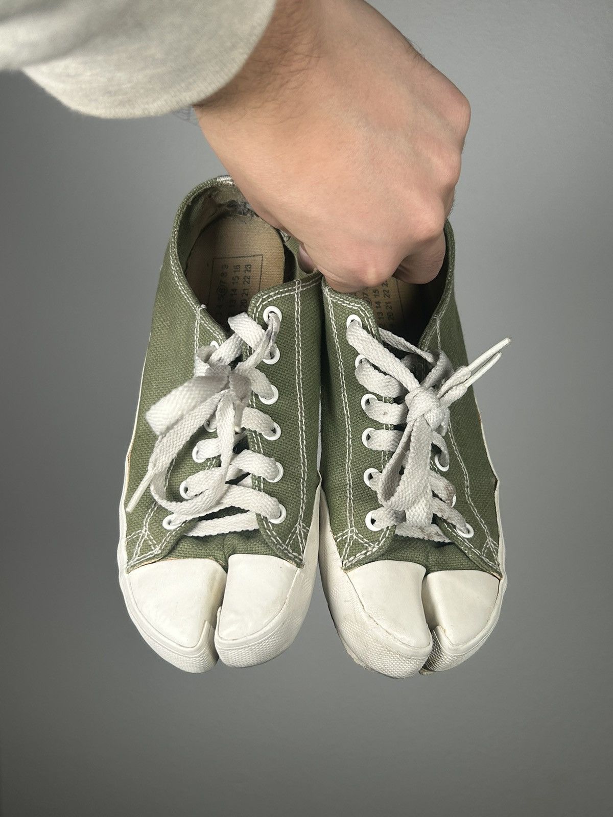 Maison Margiela SS 2002 Vintage Tabi Sneakers Size US 6 / IT 36 - 3 Thumbnail