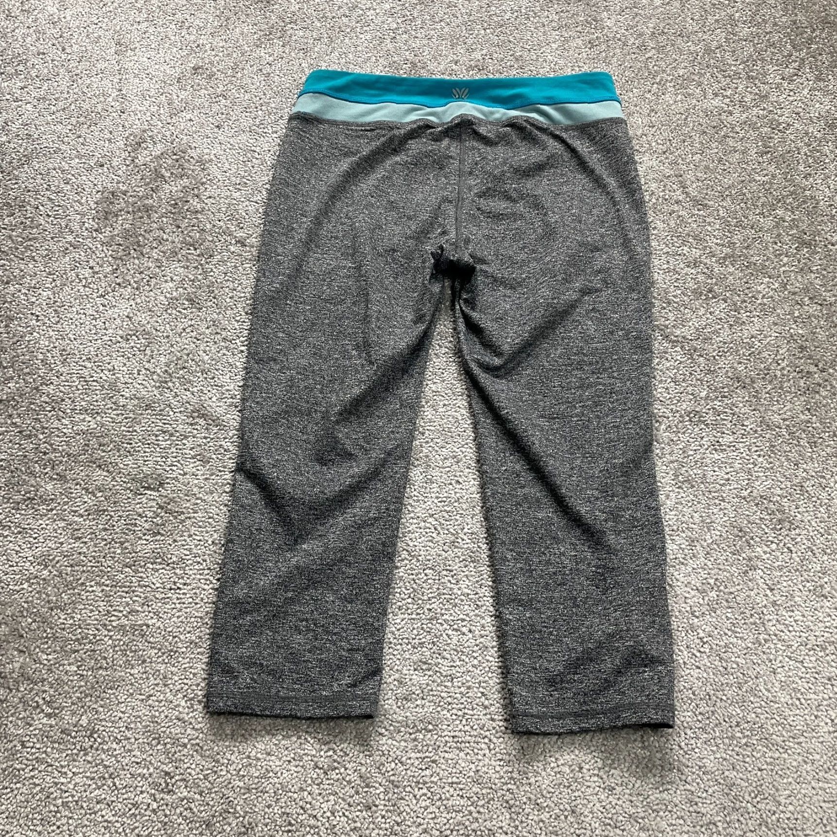 Vintage Unbranded Cropped Leggings Womens Small Gray Mid Rise Active Yoga Gym Run 28x18 Size 28" / US 6 / IT 42 - 2 Thumbnail