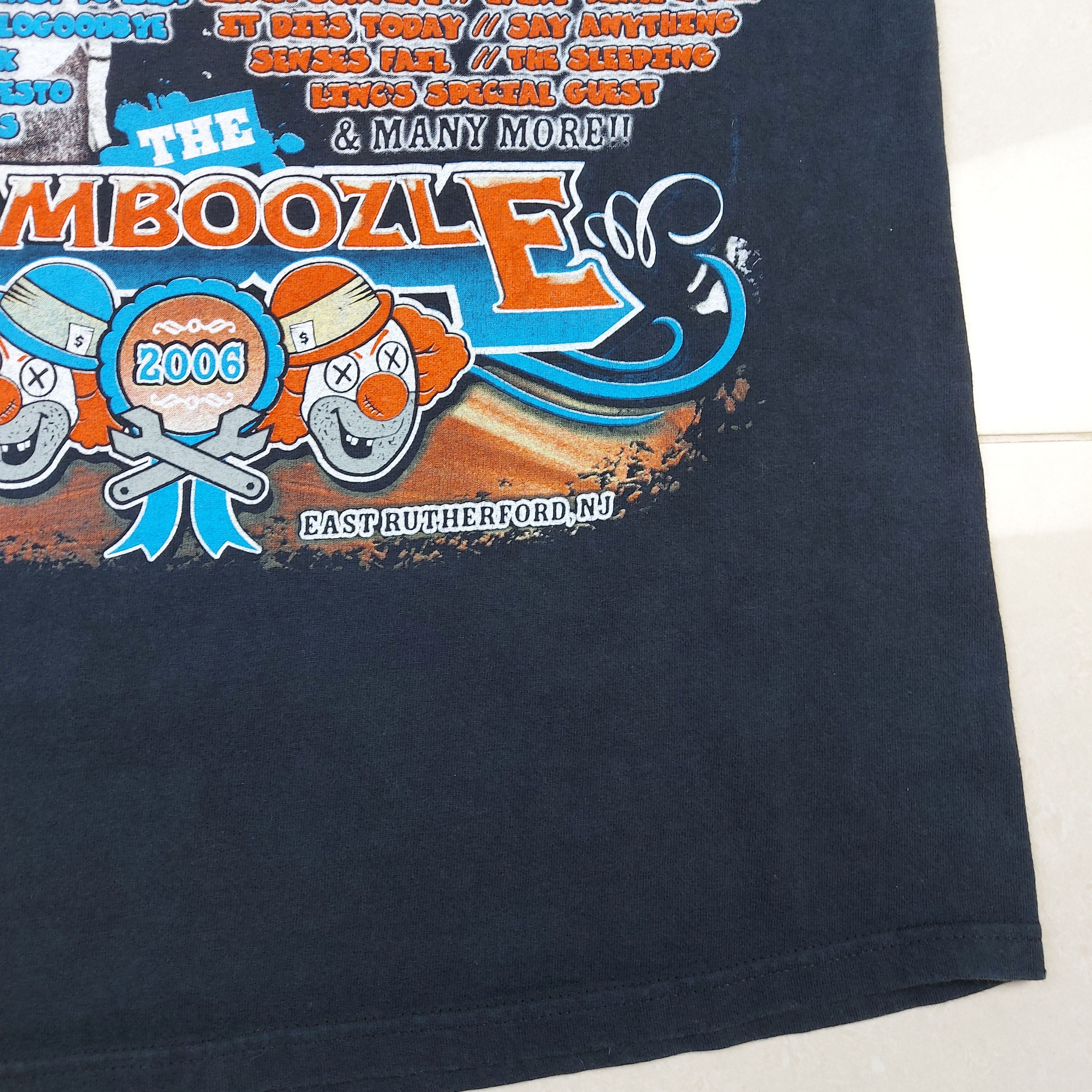 Band Tees VTG 2006 The Bamboozle Taking Back Sunday Fall Out Boy TEE Size US S / EU 44-46 / 1 - 20 Thumbnail