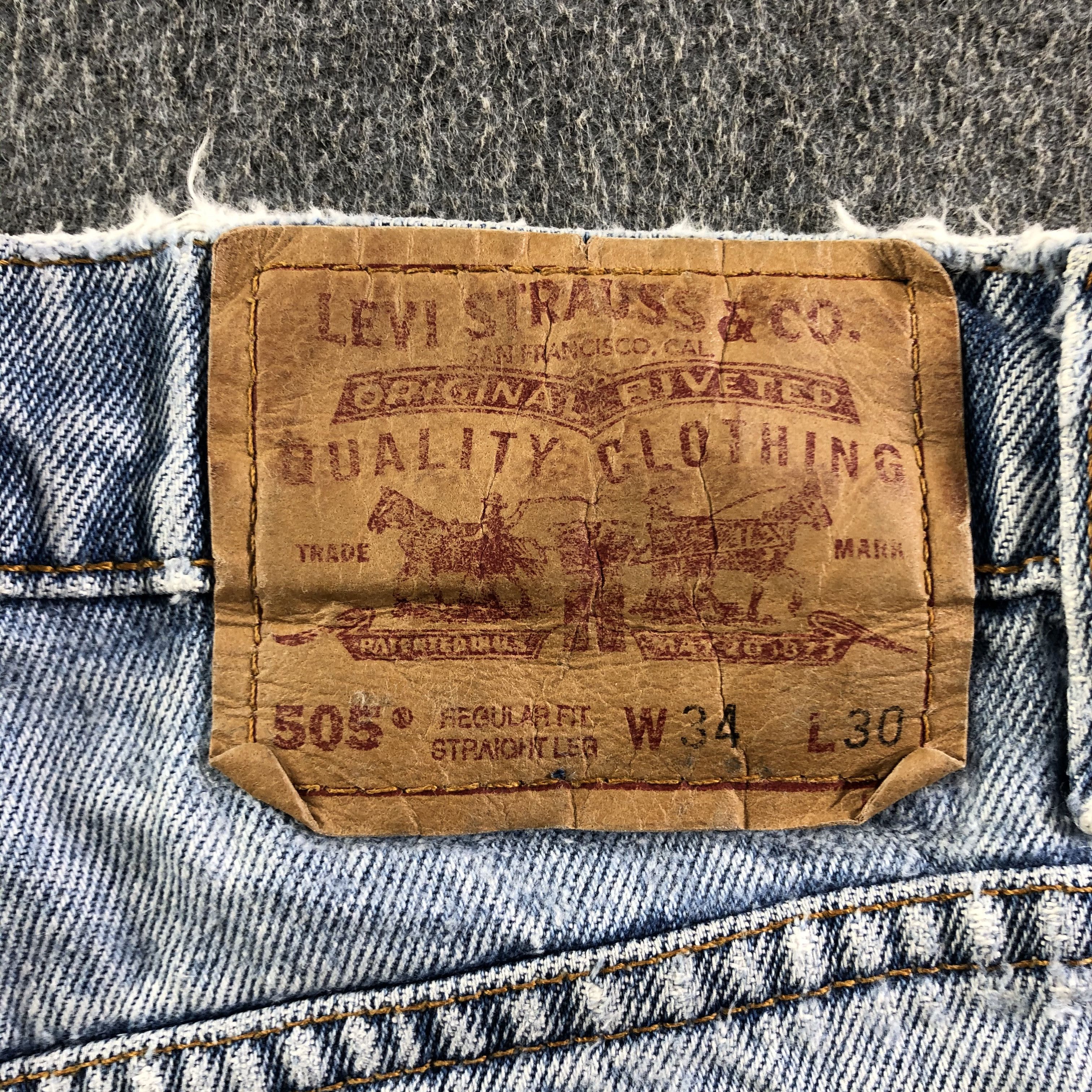 Levi's Vintage 90s Light Wash Levis 505 Jeans-J3346 Size US 33 - 5 Thumbnail