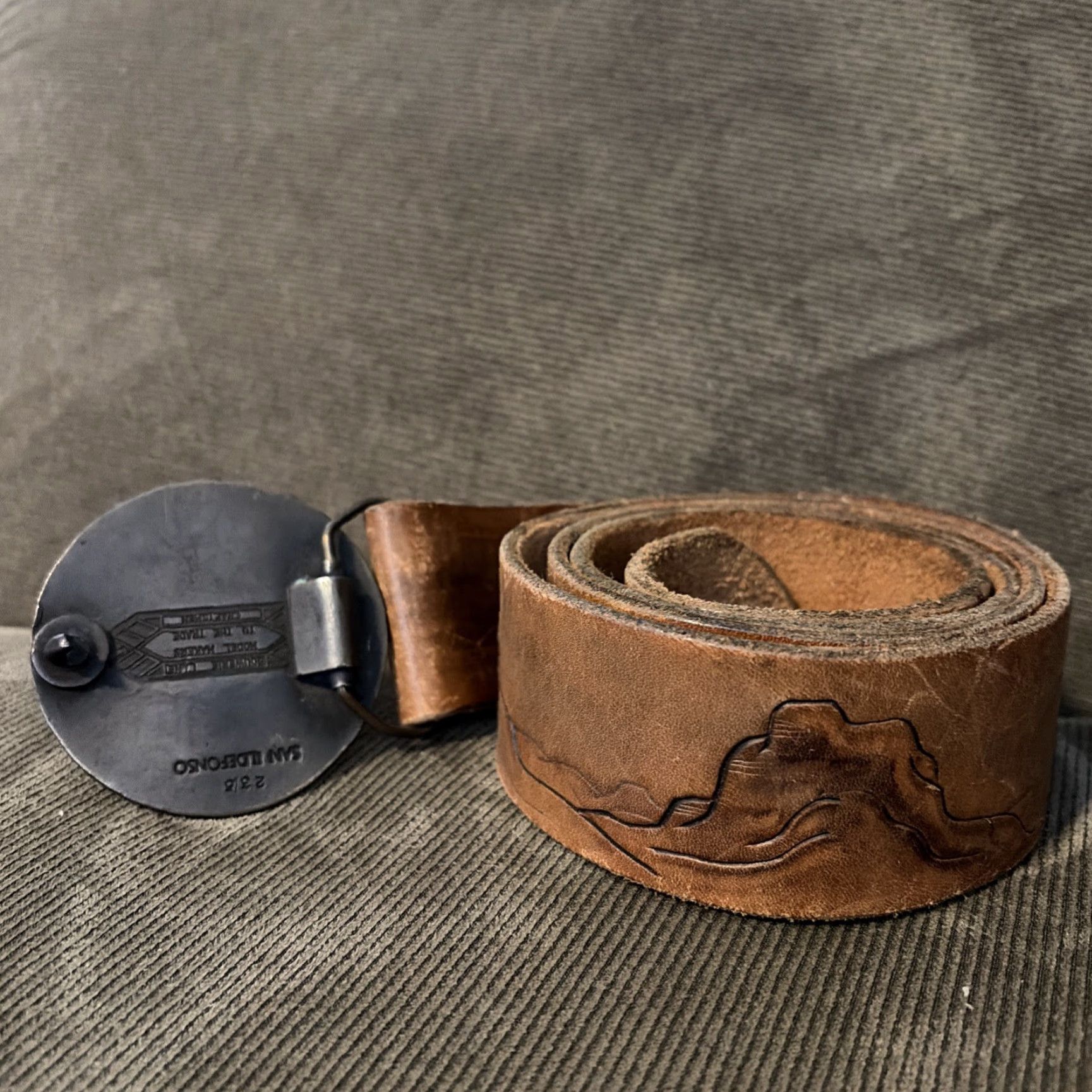 Vintage VINTAGE Leather Belt Engrained Mountains Brown Cowboy & Western Bouwerie Lane Buckle San Ildefonso Pueblo Buckle Unbranded Adults/Boys? Size ONE SIZE - 2 Thumbnail