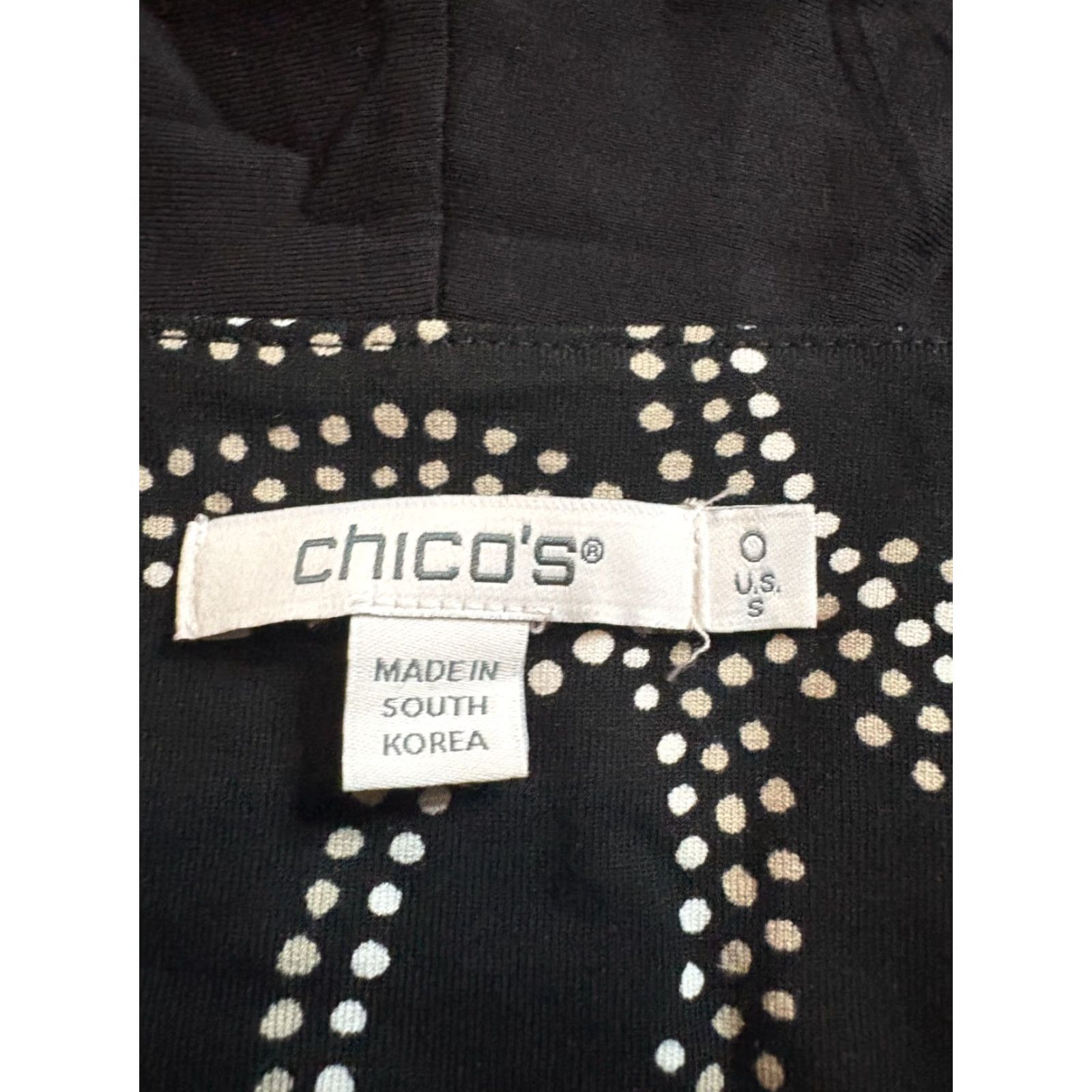 Vintage Chico's Shirt Womens Size 0 Black Circle Pattern Long Sleeve Top Rayon Spandex Blouse Size XS / US 0-2 / IT 36-38 - 2 Thumbnail