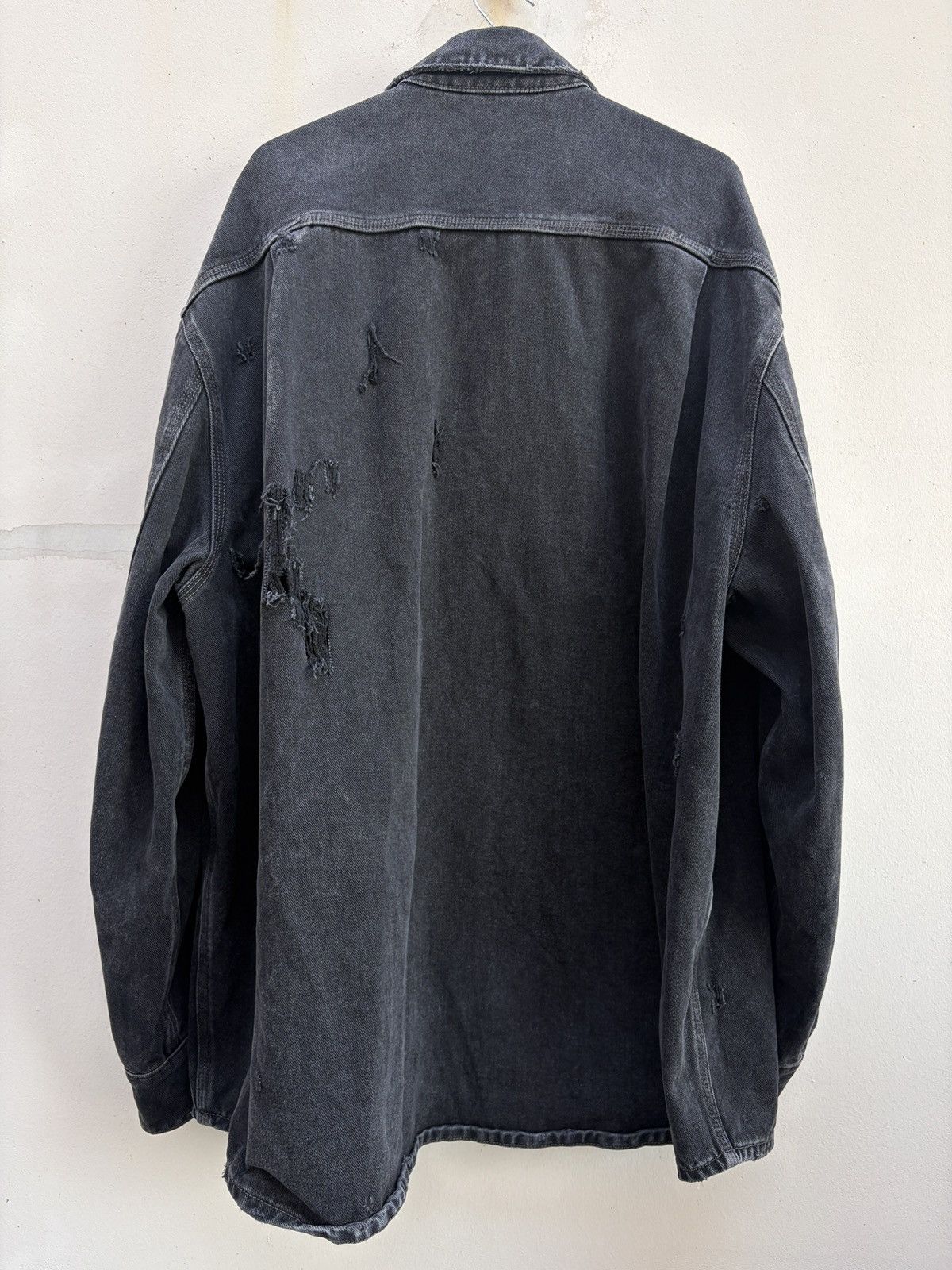Hed Mayner Hed Mayner Black Distressed Denim Shirt Jacket Size US S / EU 44-46 / 1 - 4 Thumbnail
