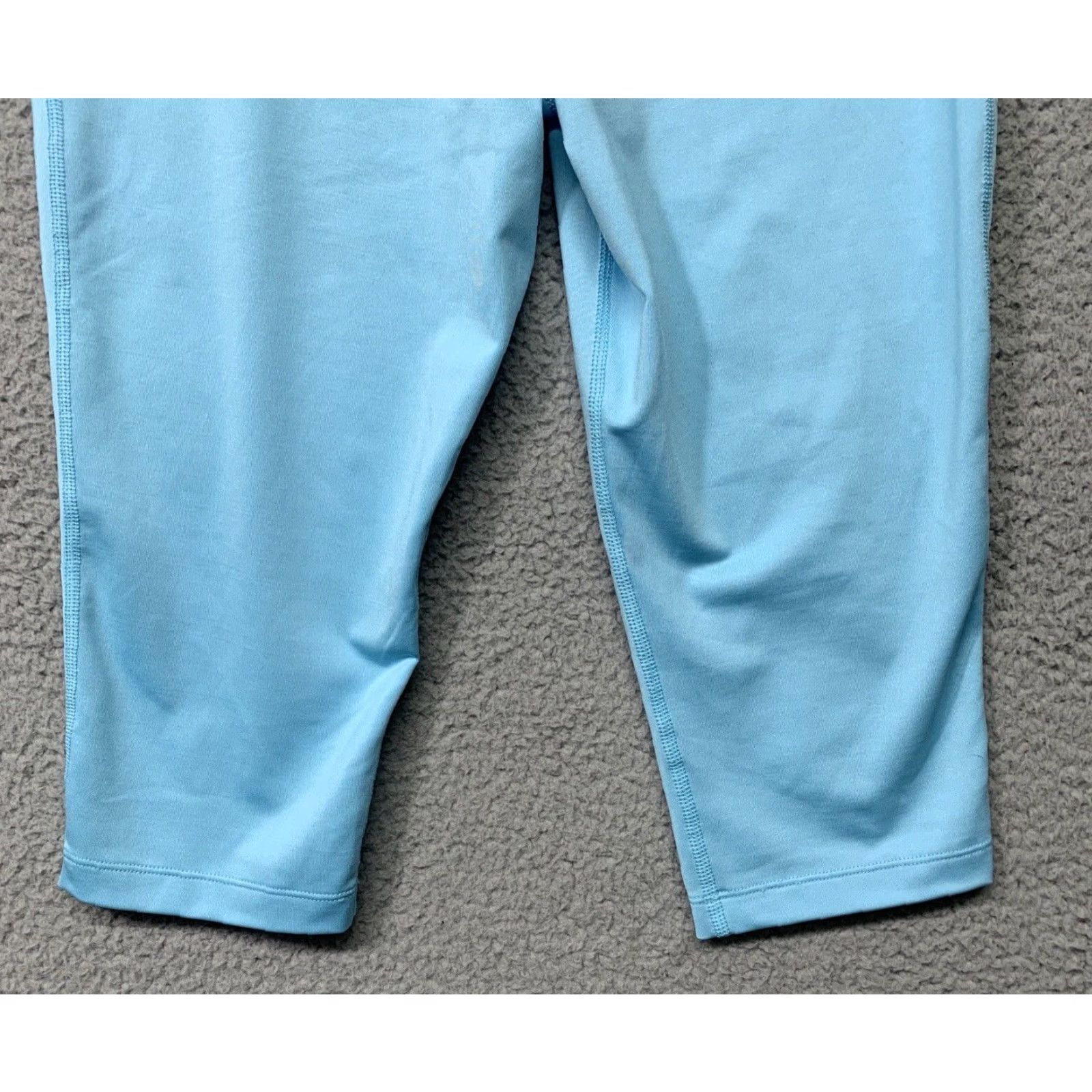 Champion Champion Women’s Power Train Flex Leggings M Mid-Calf Activewear Pants Aqua Leggings Size 32" / US 10 / IT 46 - 7 Thumbnail
