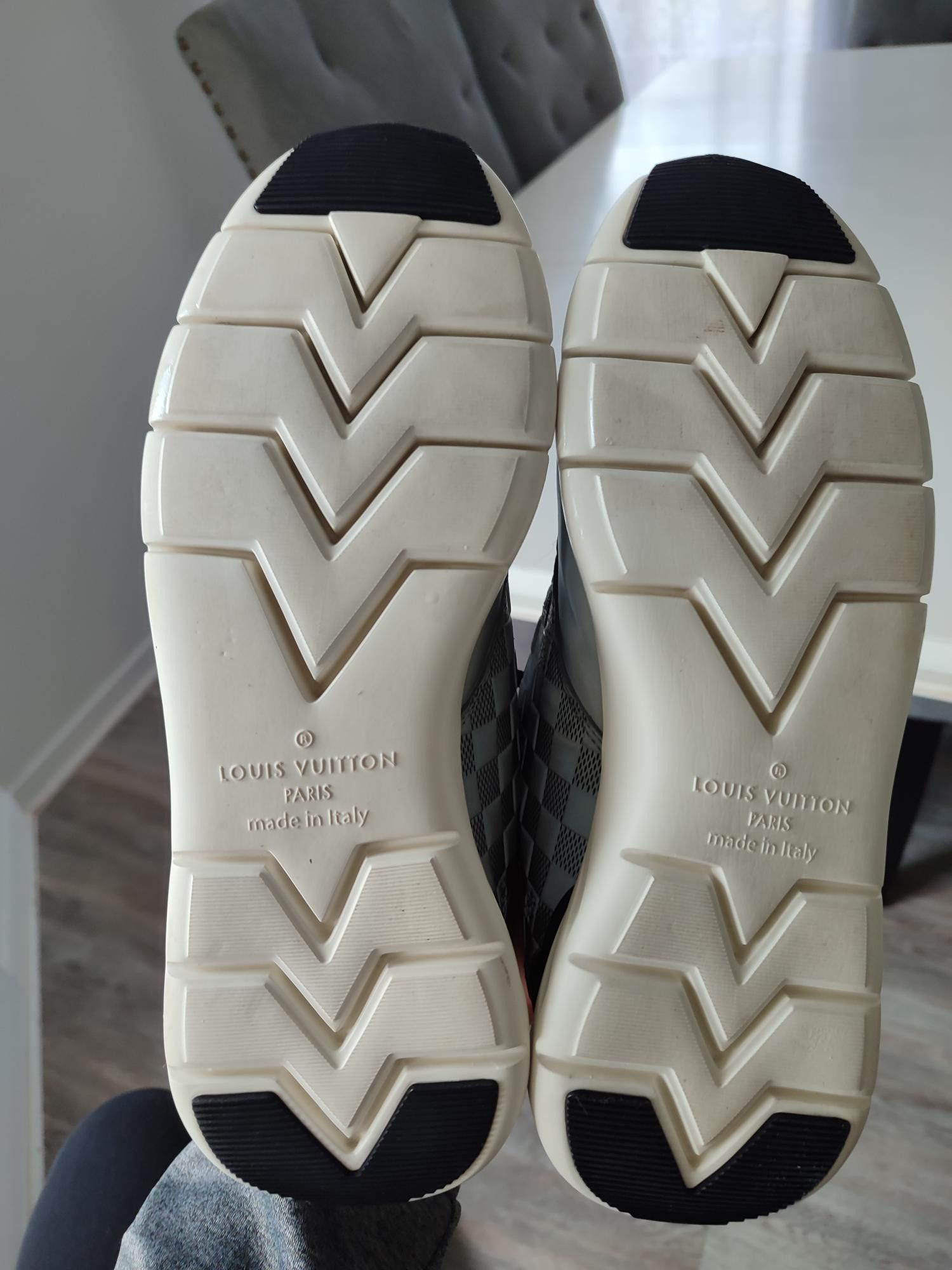 Louis Vuitton BASKETS LOUIS VUITTON FASTLANE Size US 7 / EU 40 - 7 Thumbnail