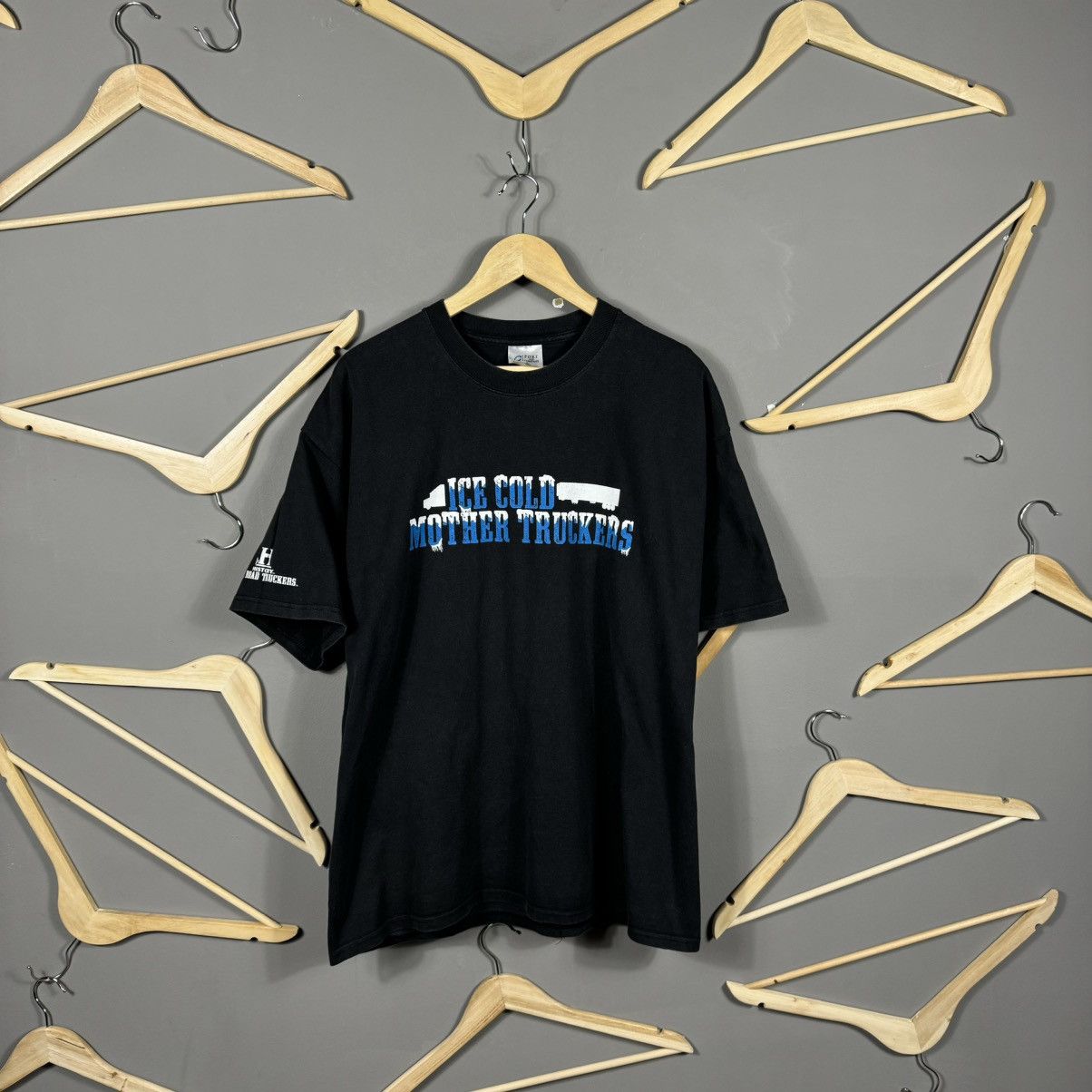 TRUKFIT × Vintage Ice Road Cold Mother Truckers by History Channel T-shirt Size US XL / EU 56 / 4 - 1 Thumbnail
