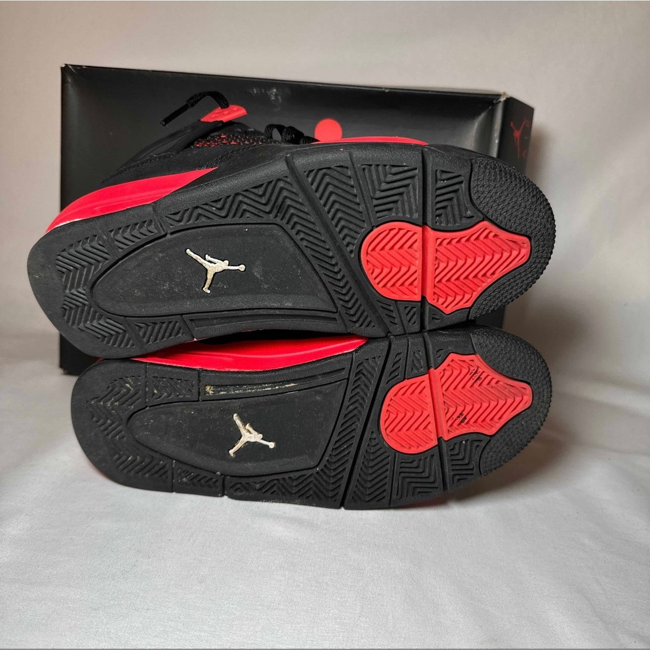 Jordan Brand × Nike Size 5.5 Nike Air Jordan 4 Retro GS Red Thunder Men's Shoes Size US 5.5 / EU 38 - 6 Thumbnail