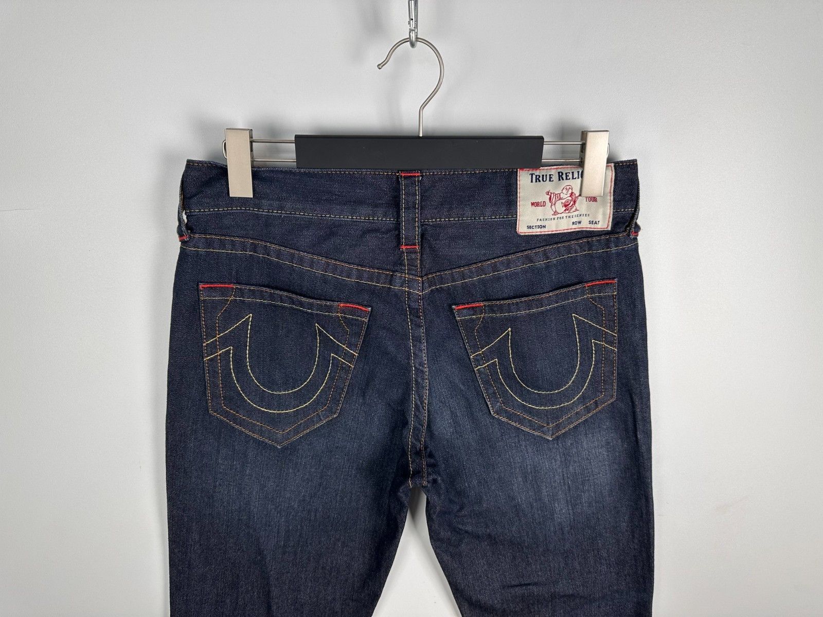 True Religion True Religion Rocco Relaxed Skinny Jeans Red Stitching Sz 32 Size US 32 / EU 48 - 2 Thumbnail
