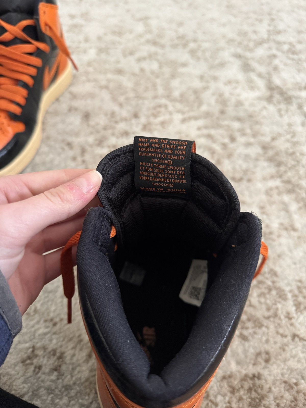 Jordan Brand Air Jordan 1 ‘Black/Orange’ Size US 7 / EU 40 - 4 Thumbnail