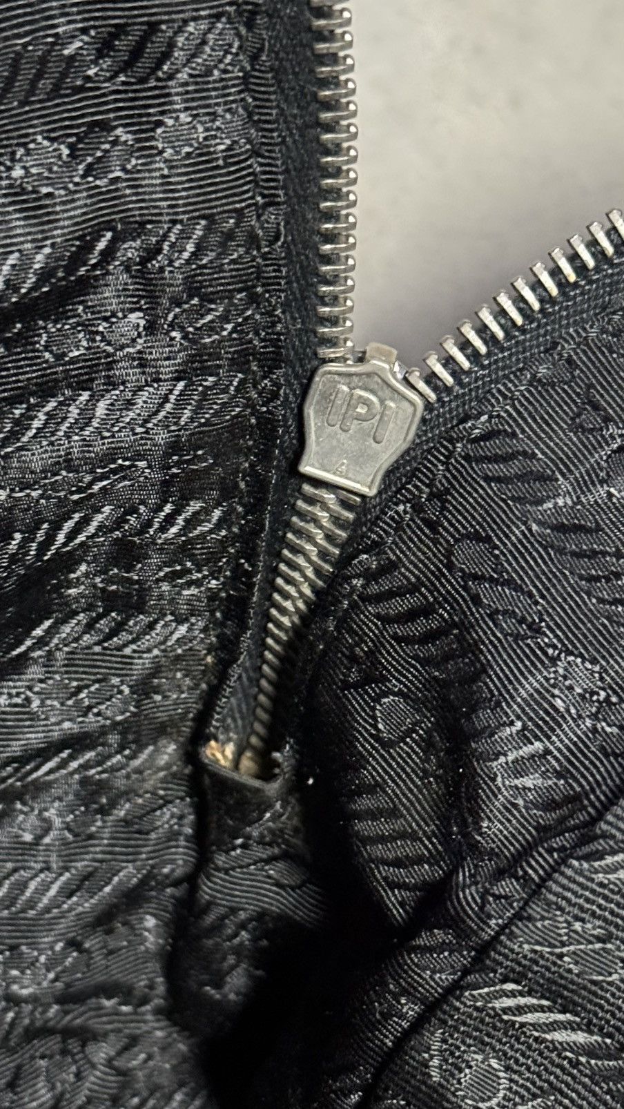 Prada Prada ostrich Briefsace Leather Bag Size ONE SIZE - 19 Thumbnail