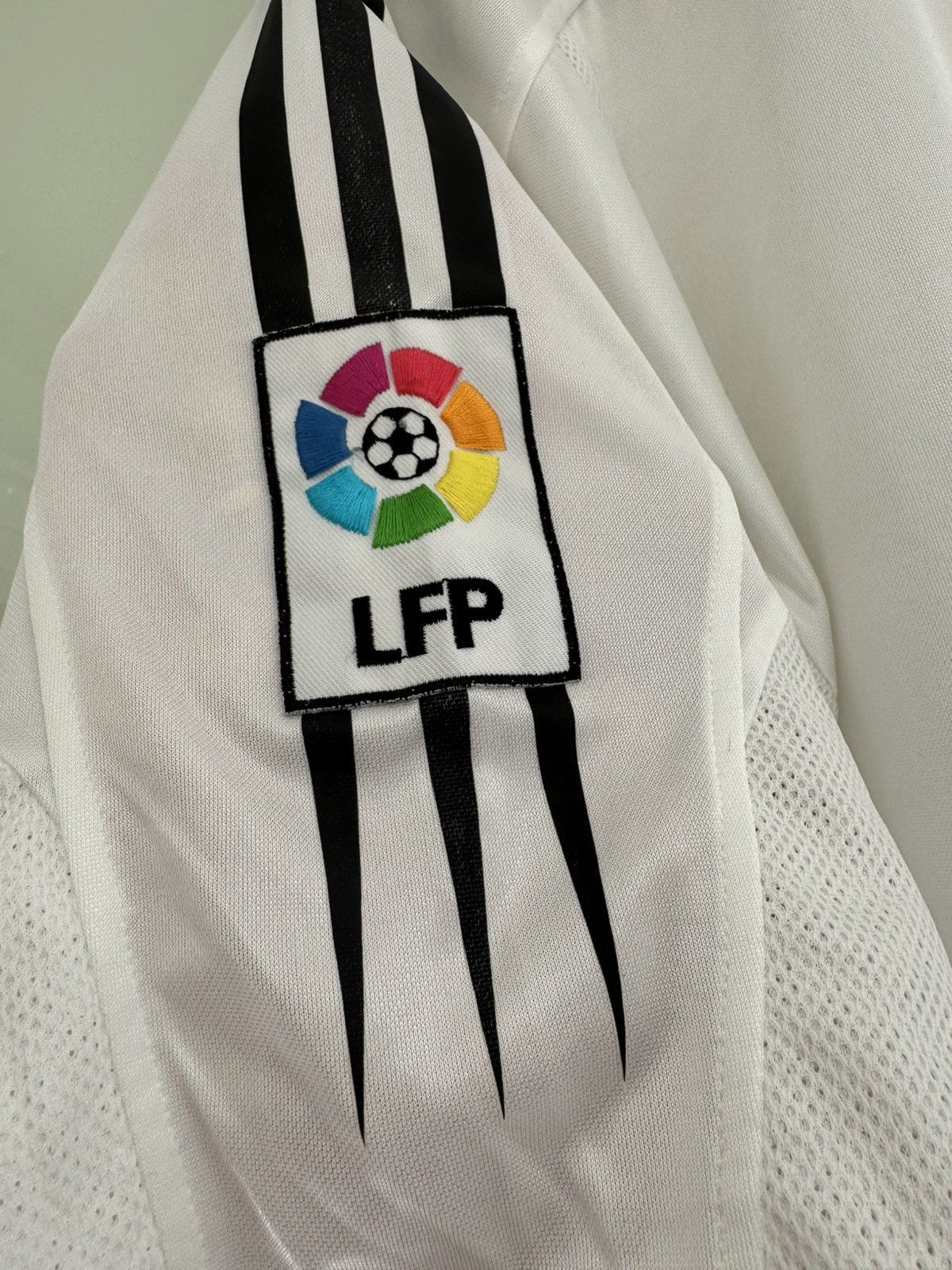 Adidas Ronaldo #9 Real Madrid 2004-2005 Vintage Soccer Jersey Shirt Size US L / EU 52-54 / 3 - 13 Thumbnail