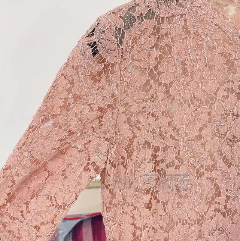 Valentino Valentino Pink Lace Short Sleeve Dress . Size M / US 6-8 / IT 42-44 - 5 Thumbnail