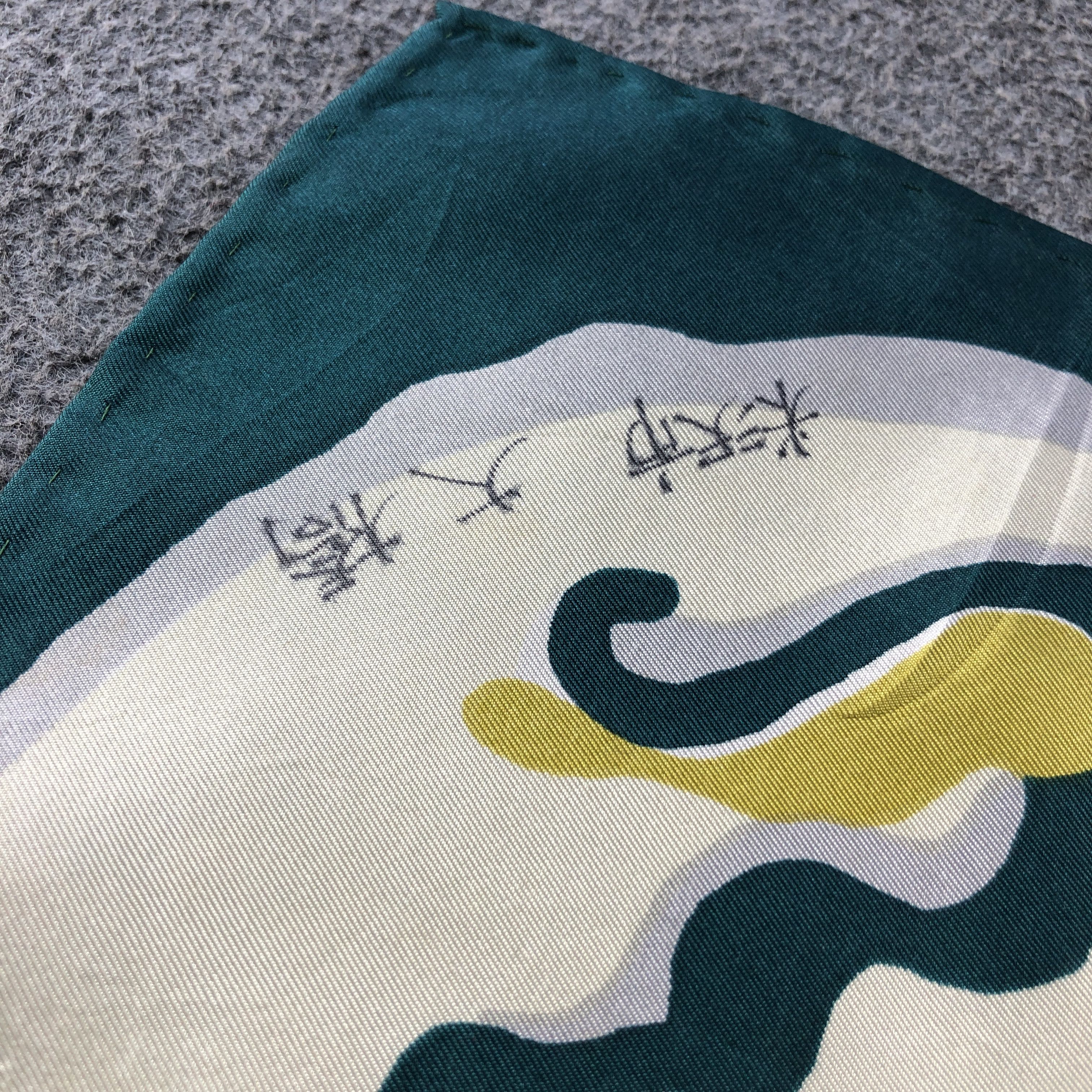 Japanese Brand Vintage Tabacch Moyano Silk Scarf M1191 Size ONE SIZE - 12 Thumbnail