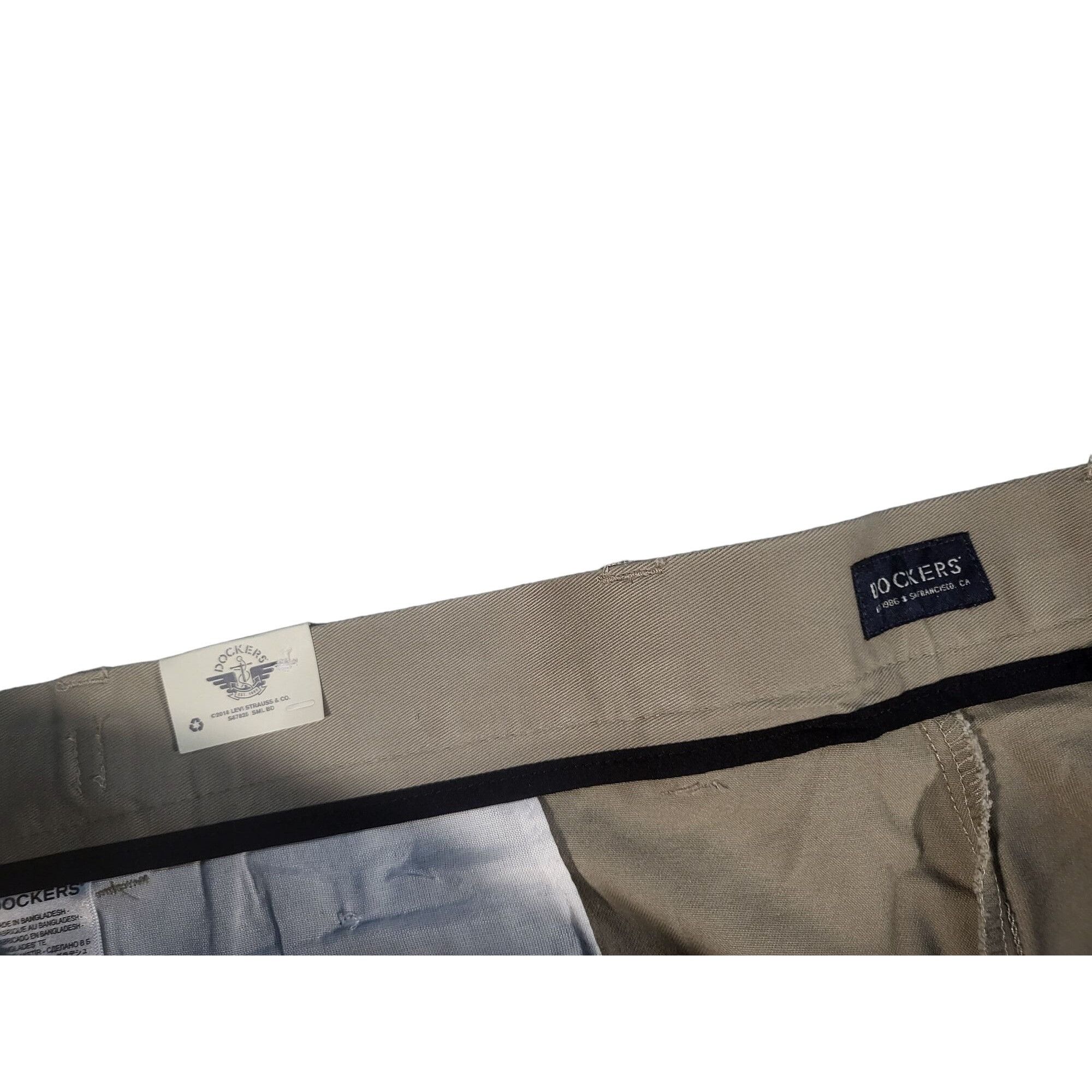Dockers Dockers Easy Khaki Pants Men Sz 52X32 Comfort Waistband Wrin Size US 44 / EU 60 - 6 Thumbnail