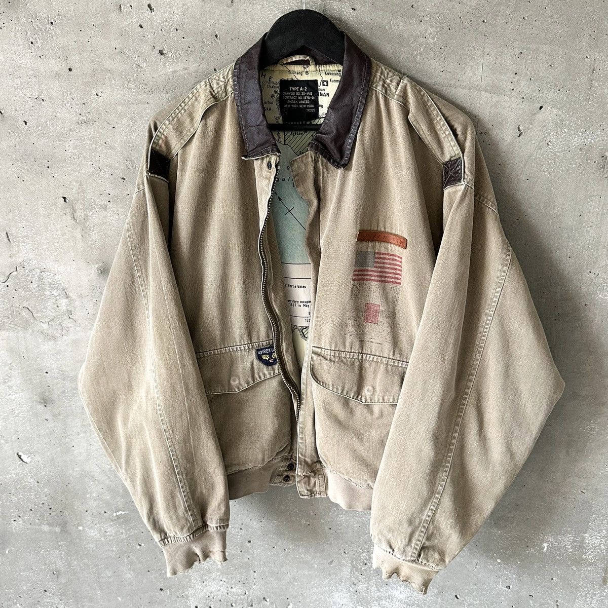 Avirex THRASHED 80s TYPE A-2 Saipan 1945 Pinup Girl Flight Jacket Size US L / EU 52-54 / 3 - 2 Thumbnail