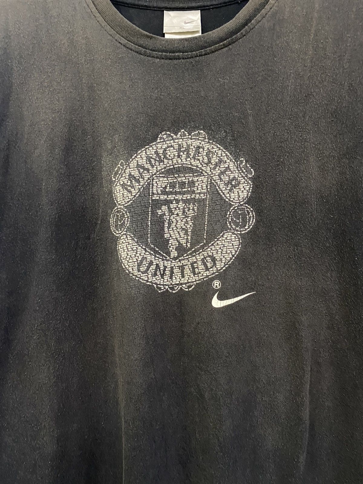 Nike 💥 NIKE MANCHESTER UNITED LOGO WITH CHAMPION CUP EPL MONOGRAM Size US XL / EU 56 / 4 - 4 Thumbnail