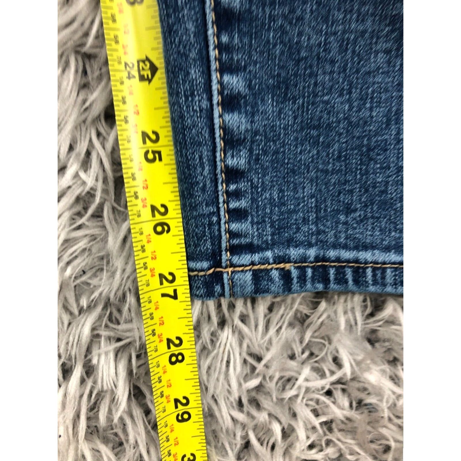 Vintage Time and TRU High Rise Skinny Jeans Plus Size 18 Womens Medium Wash Blue Denim 5-Pocket Design Zip Button Zipper Belt Loops Cotton Vintage No Size 40" / US 18 - 3 Thumbnail