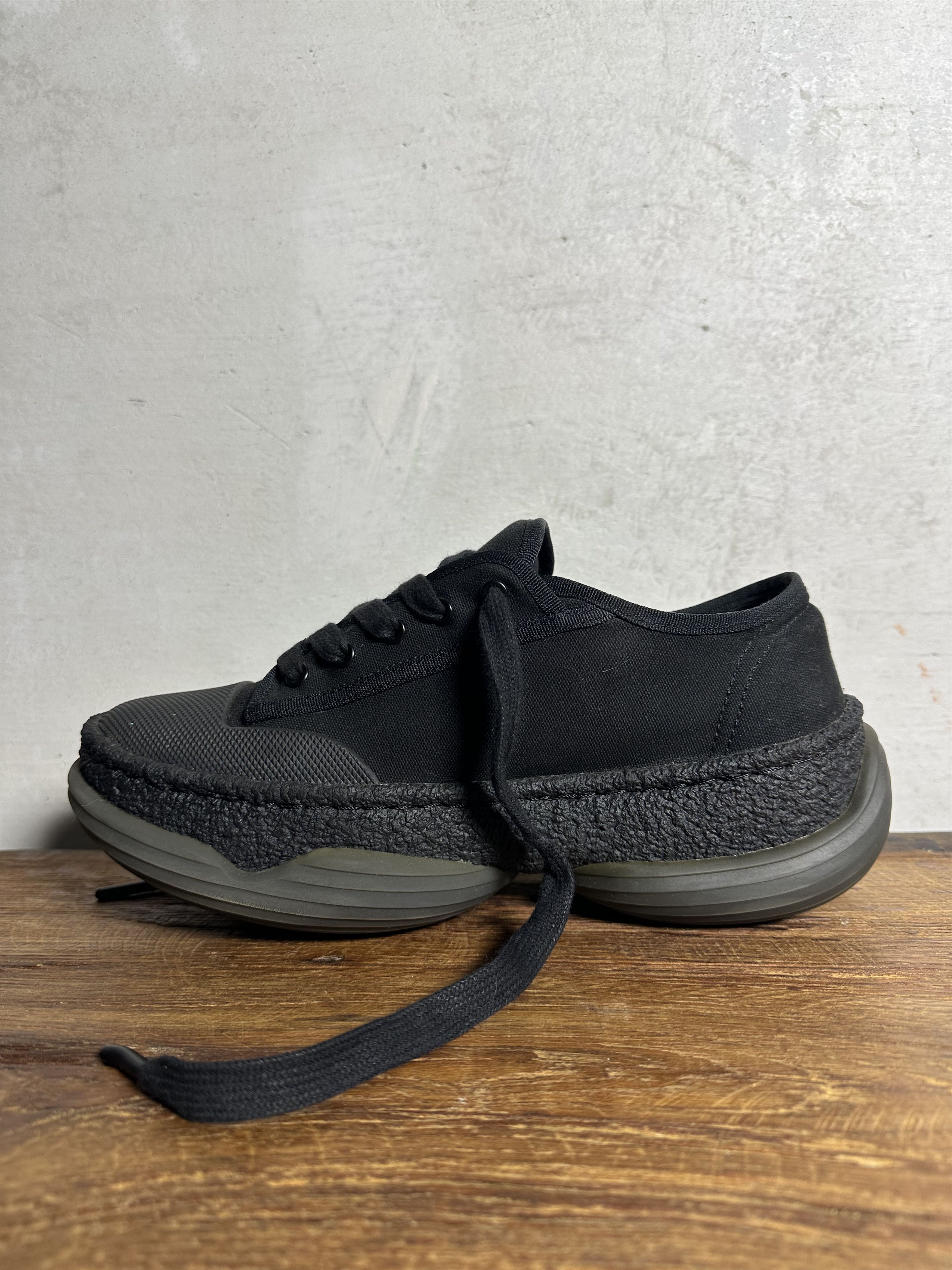 Alexander Wang Alexander Wang A1 Low Top Sneaker Canvas Size US 8 / IT 38 - 3 Thumbnail