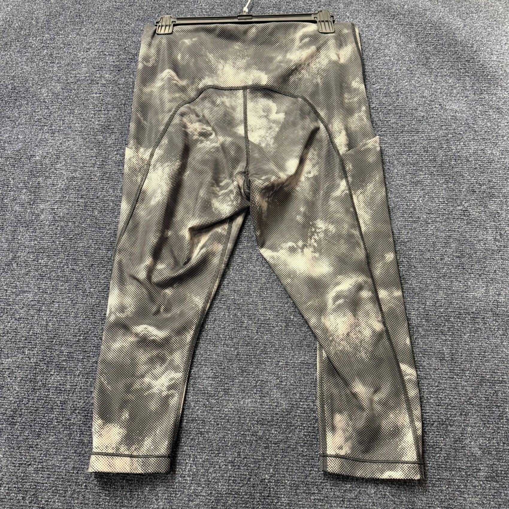 Athleta Athleta Leggings Capri Womens 1X Gray Tie Dye High Rise Yoga Pocket Stash Size 40" / US 18 - 3 Thumbnail