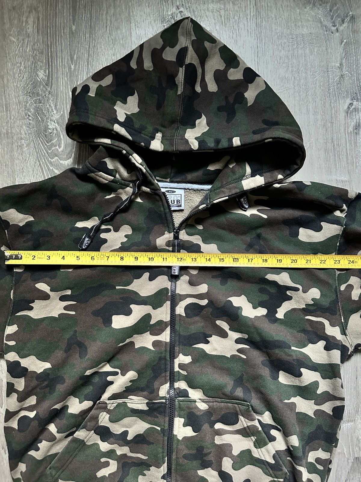 Vintage Vintage Camo Oversized Hoodie Size XL Size US XL / EU 56 / 4 - 5 Thumbnail