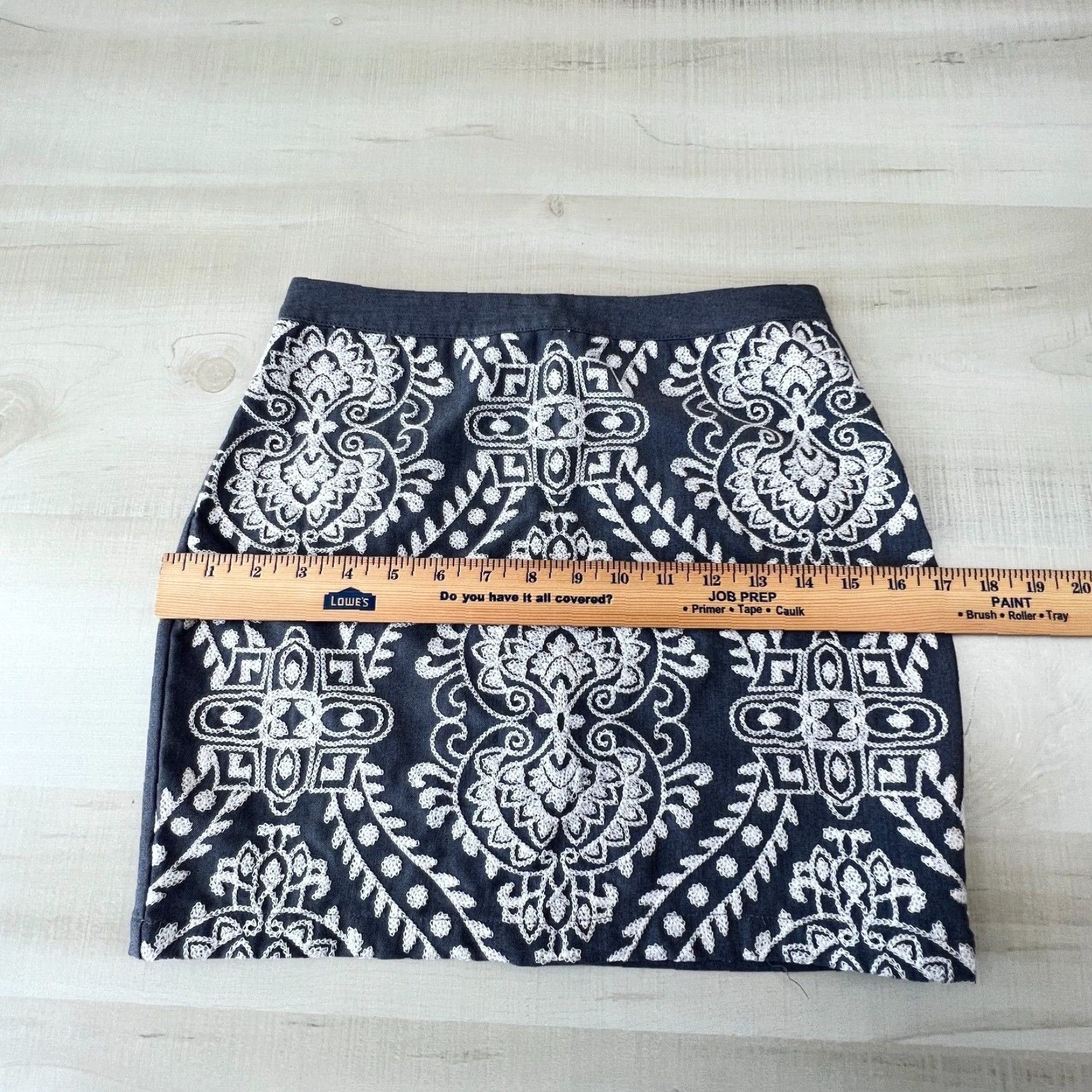 Vintage Fora Womens Mini Skirt Small Gray Embroidered Short Pencil Stretch Casual Size 28" / US 6 / IT 42 - 6 Thumbnail