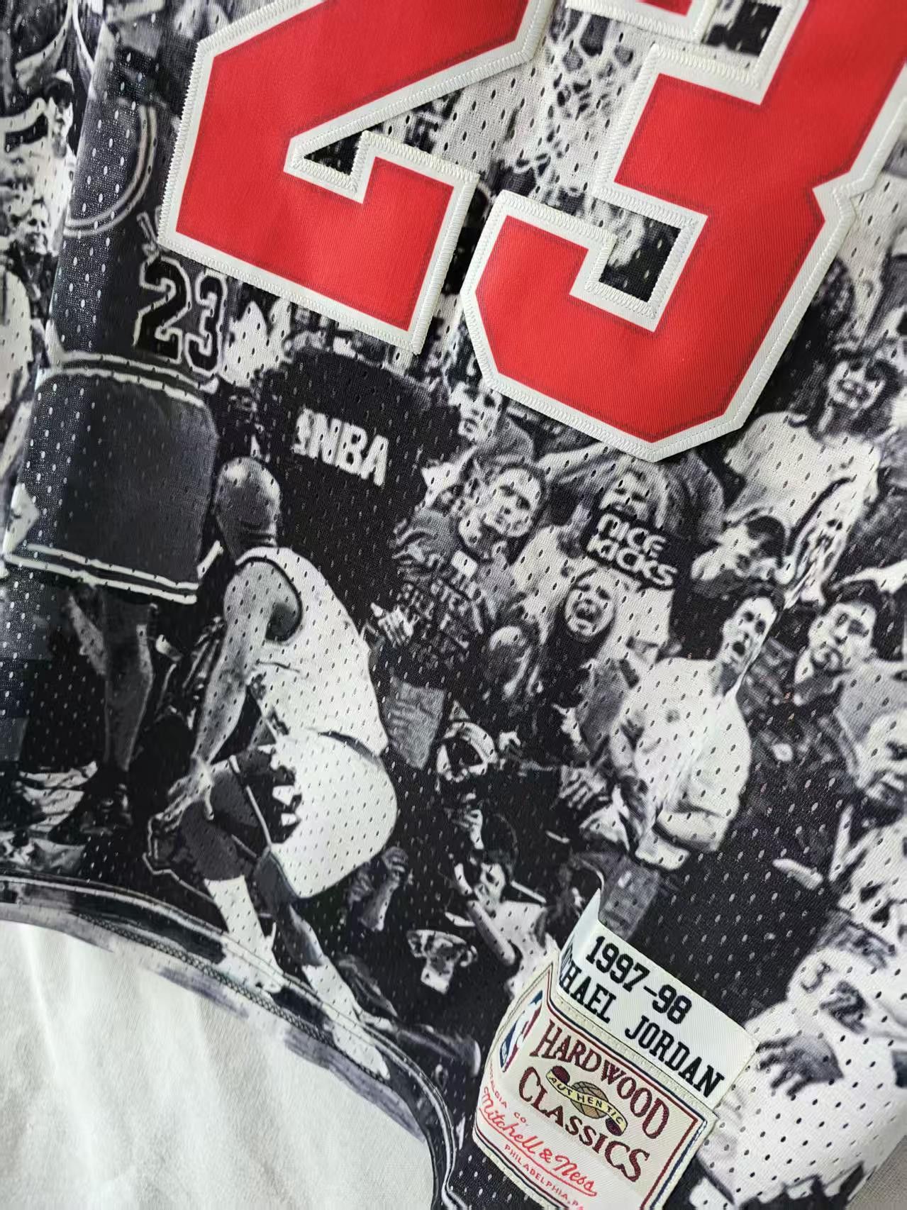 NBA Chicago Bulls 23 Michael Jordan Jersey Size US XL / EU 56 / 4 - 4 Thumbnail