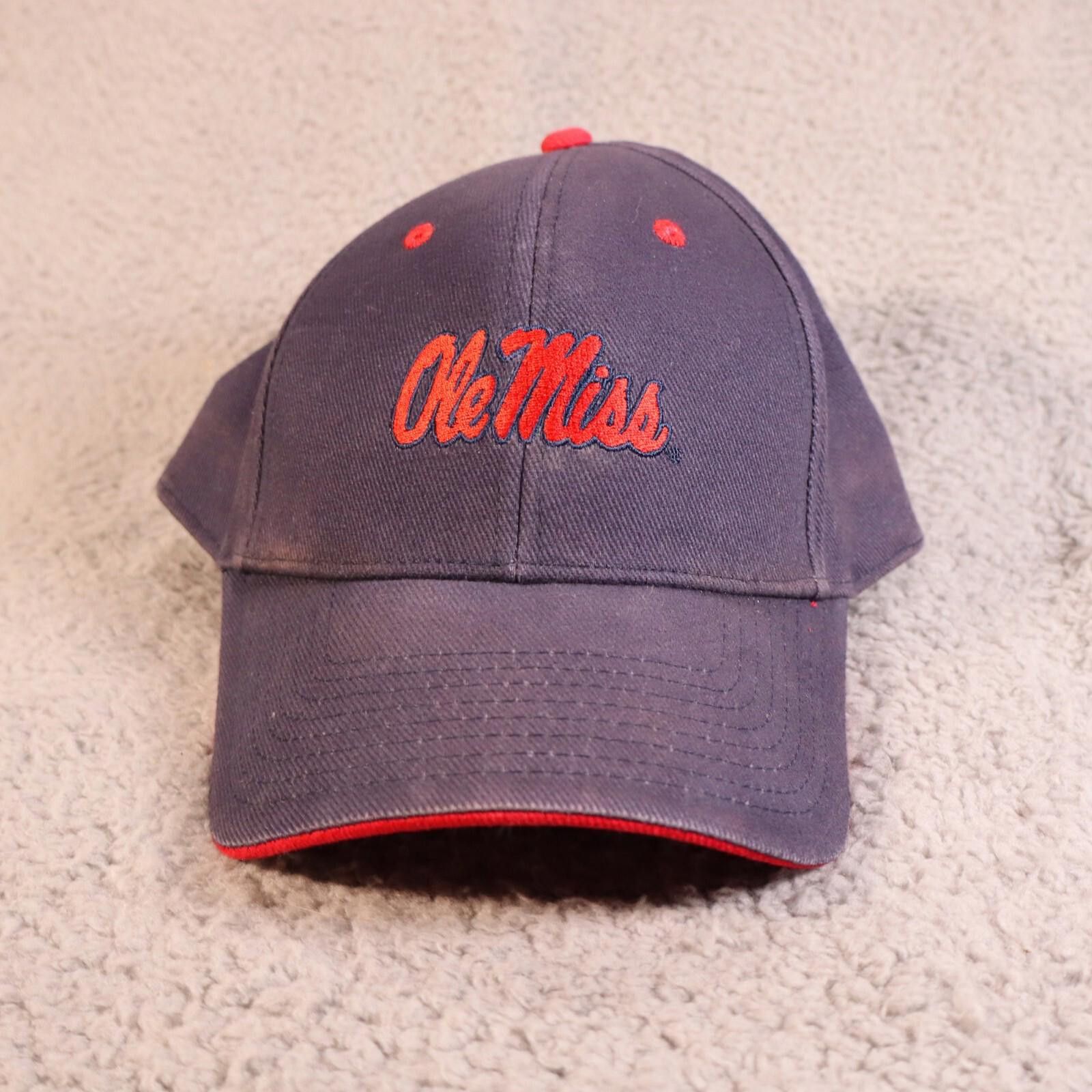 Nike Ole Miss Rebels Signatures Hat Dad Cap Strap Back Size ONE SIZE - 1 Thumbnail