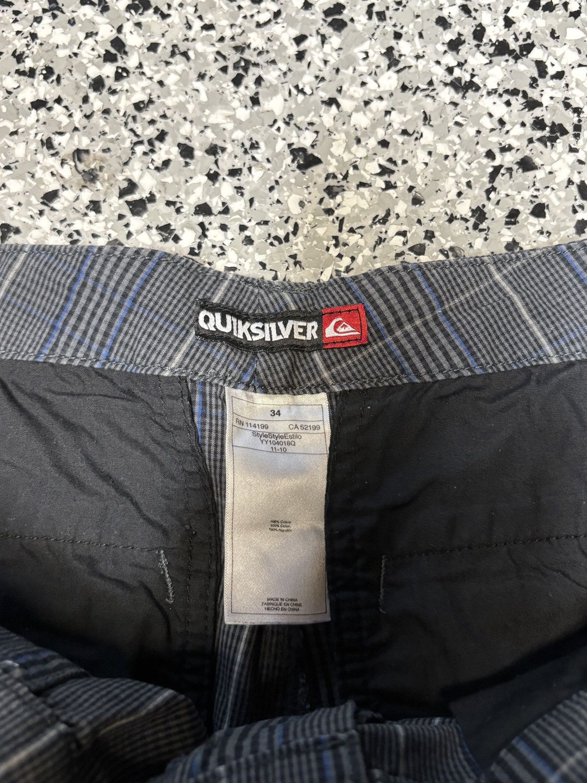 Quiksilver Y2K Quiksilver Dark Grey/Blue Plaid Relaxed Shorts Size 34 Size US 34 / EU 50 - 3 Thumbnail