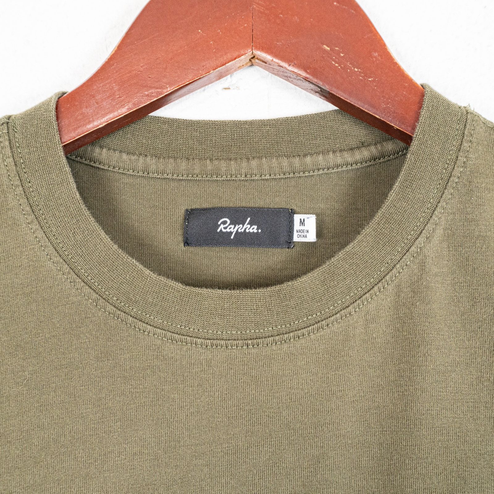 Rapha Rapha Cycling Logo Pocket T-Shirt in Olive Green Size Medium Size US M / EU 48-50 / 2 - 8 Thumbnail
