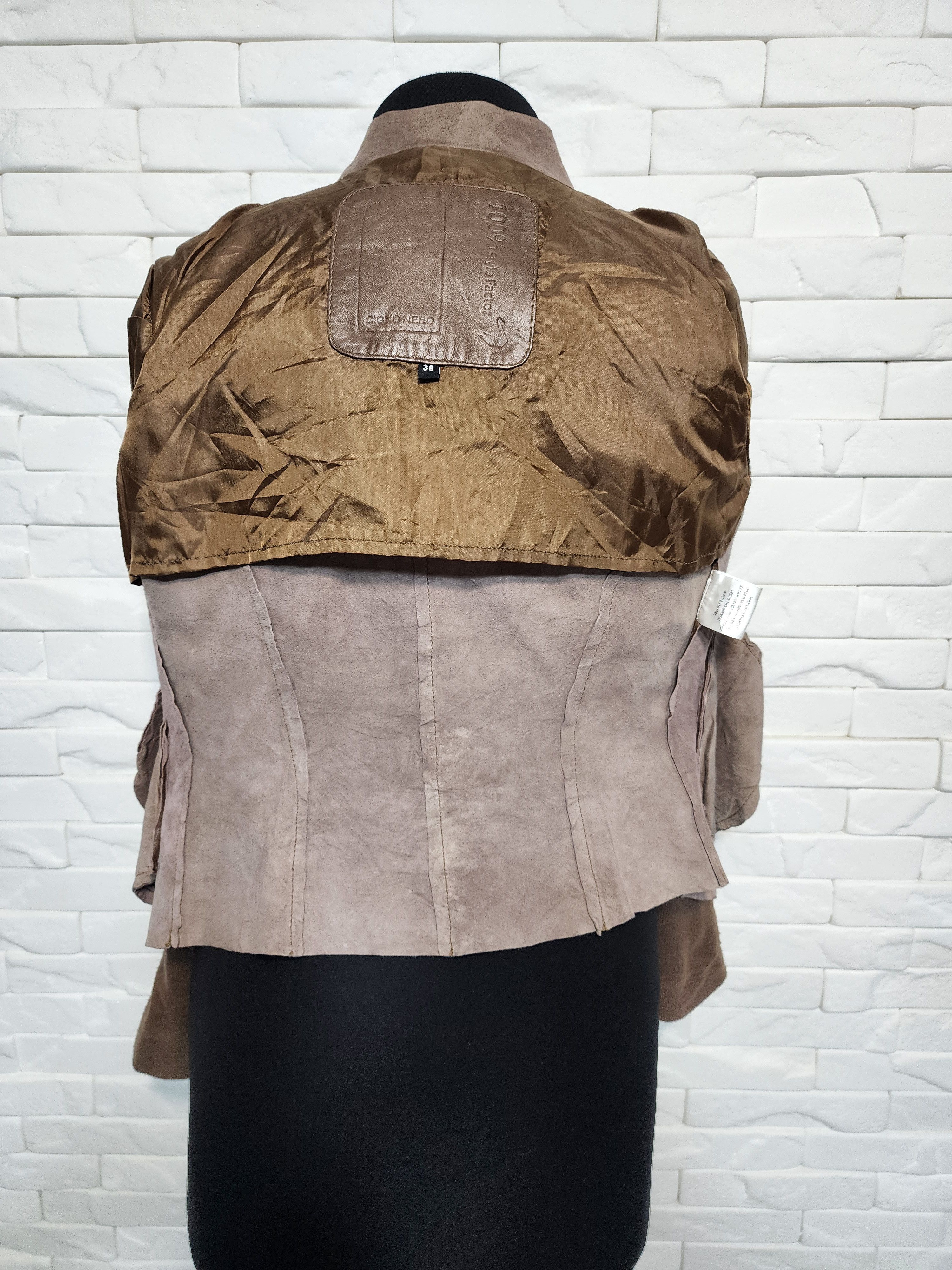 Designer Women's simple leather jacket. Size M / US 6-8 / IT 42-44 - 7 Thumbnail