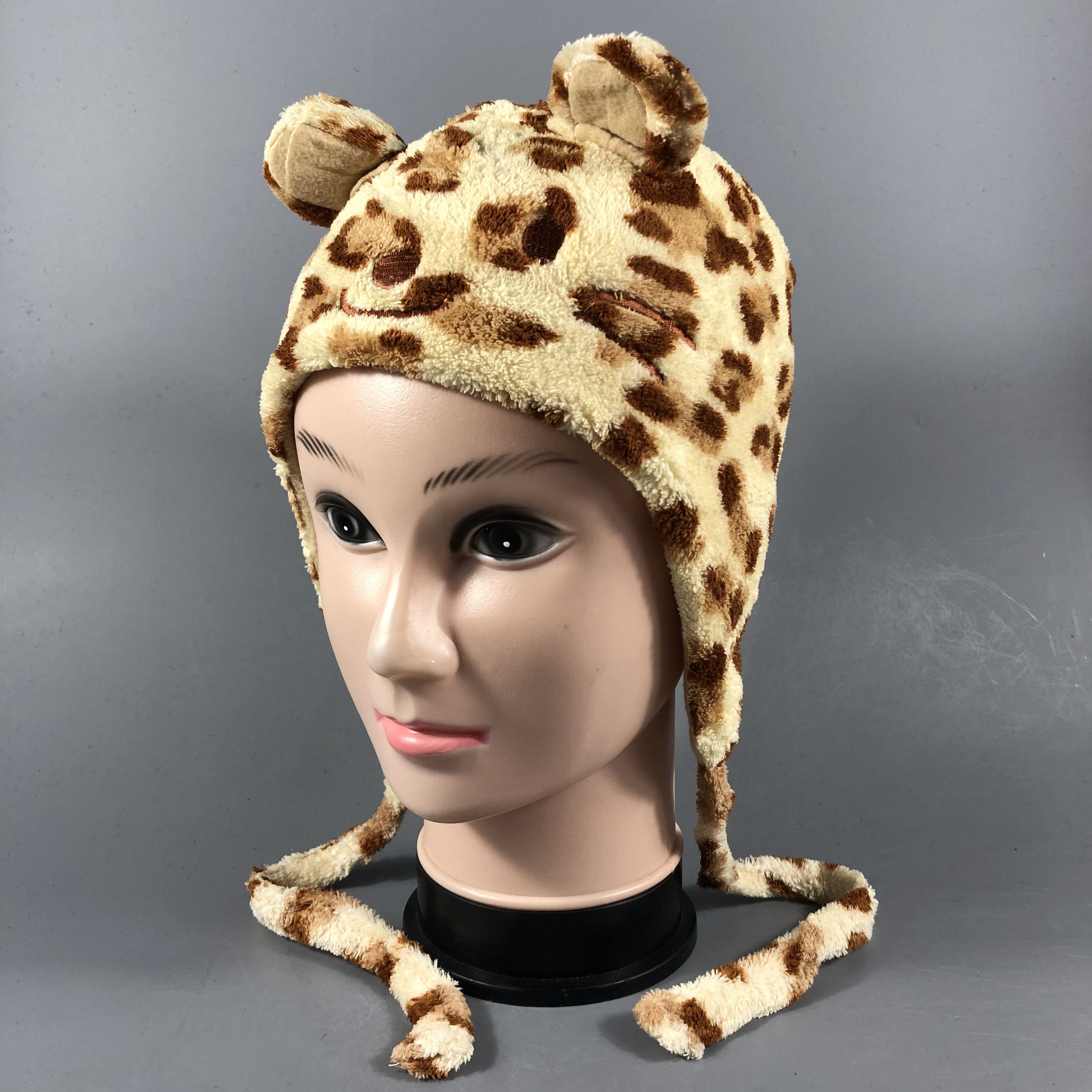 Japanese Brand Plush Hat Earflap Beanie Snowcap Hat Size ONE SIZE - 2 Thumbnail