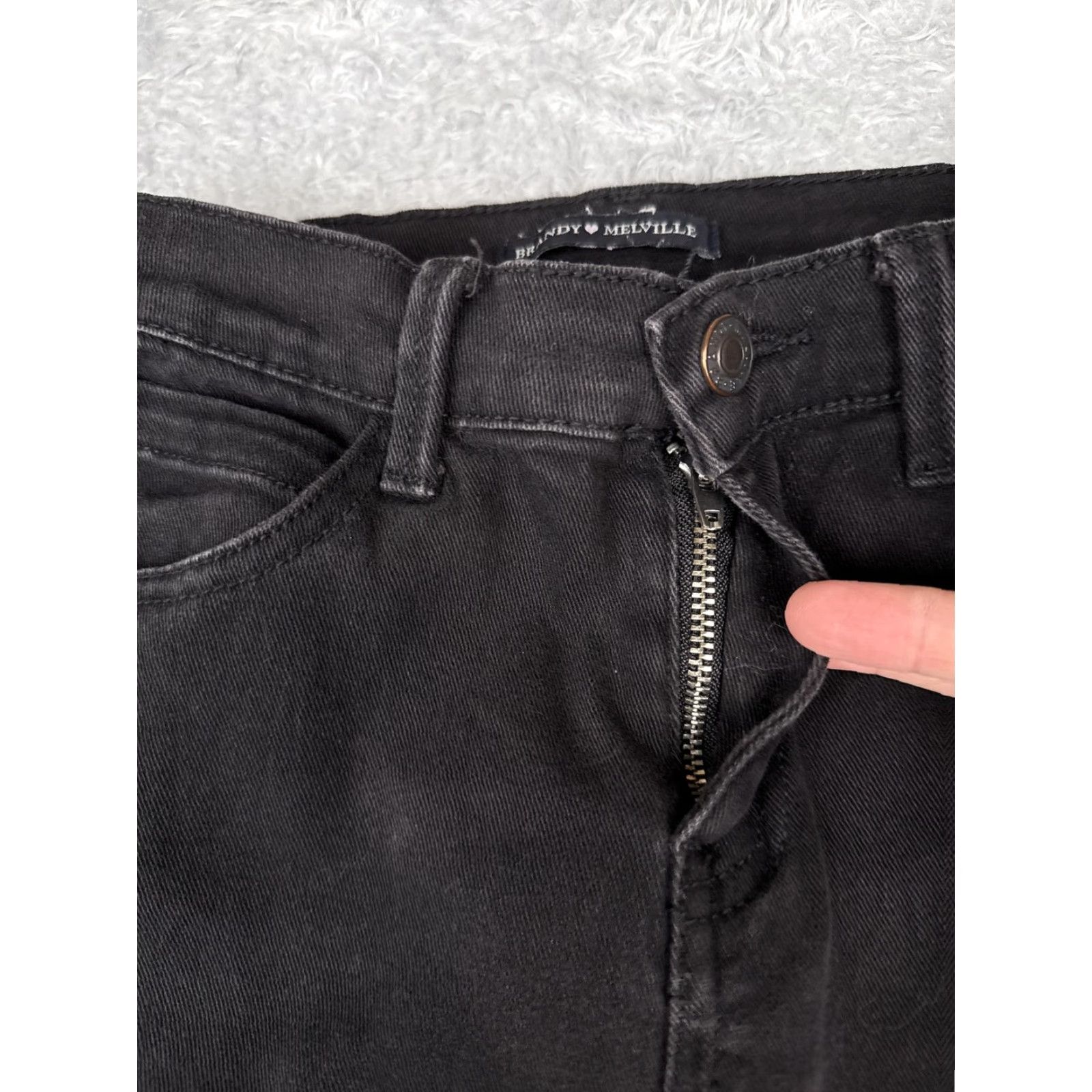 Brandy Melville Brandy Melville Jeans Womens Medium Black Mid Rise Flare Stretch Denim 24x29 Size 32" / US 10 / IT 46 - 5 Thumbnail