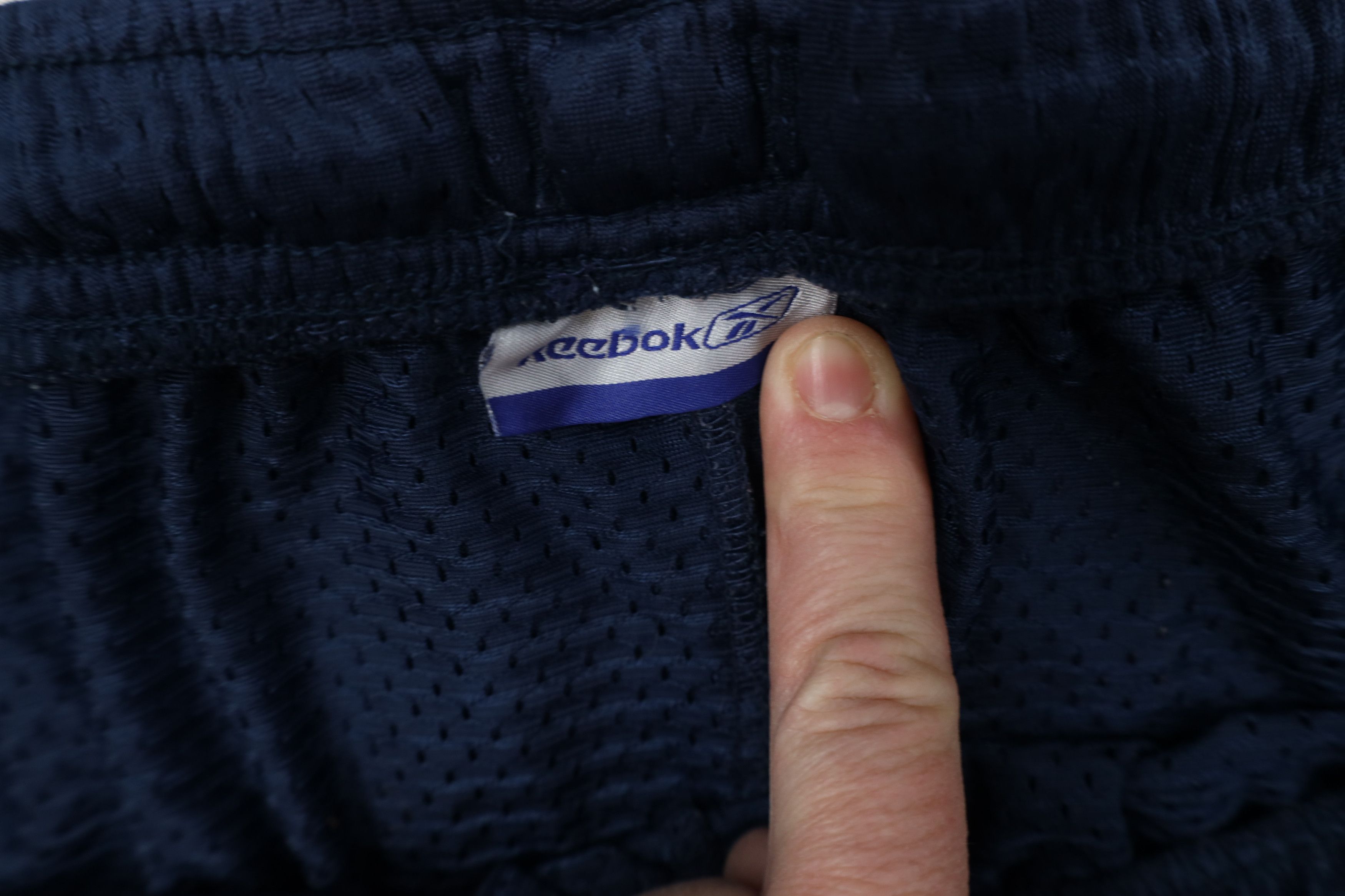 Reebok Vintage 90s Y2K Reebok Logo Above Knee Mesh Shorts Navy Blue Size US 38 / EU 54 - 8 Thumbnail