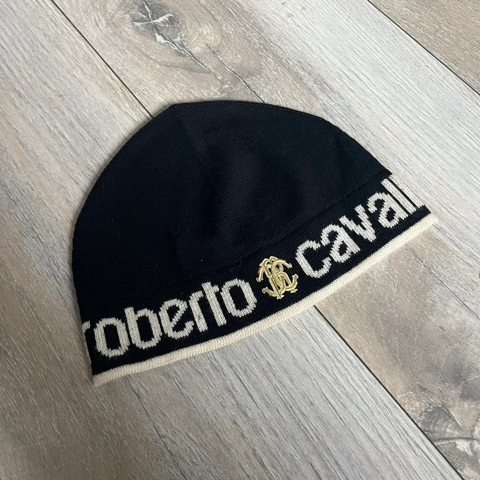 Roberto Cavalli Roberto Cavalli Gold Logo Beanie Size ONE SIZE - 1 Thumbnail