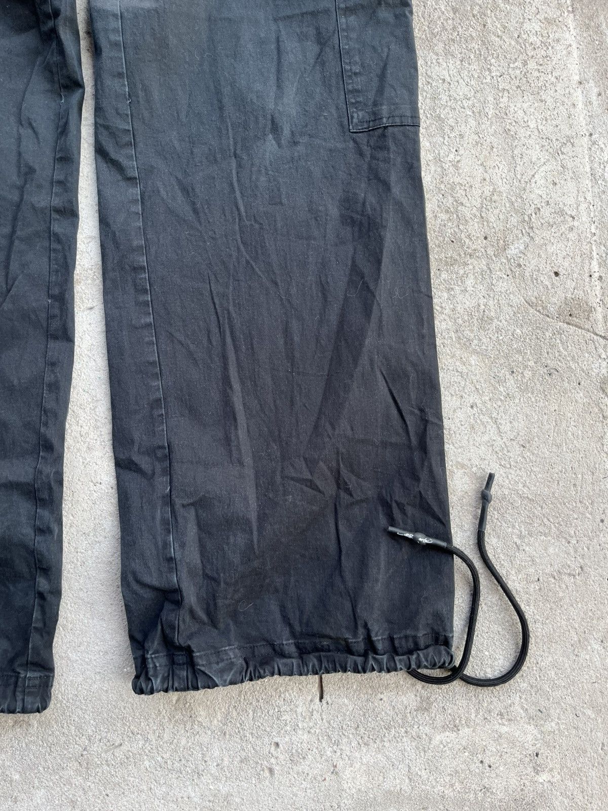 Ed Hardy Ed Hardy x Urban Outfitters Big Logo Cargo Parachute Pants Size US 30 / EU 46 - 18 Thumbnail
