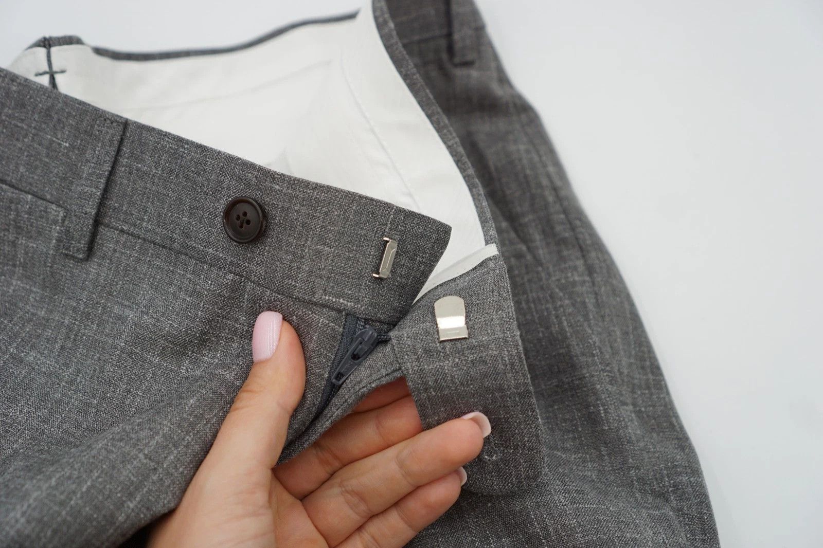 Suitsupply Men Suitsupply Trousers Wool Linen & Silk Grey Piana US44S Size 44S - 3 Thumbnail