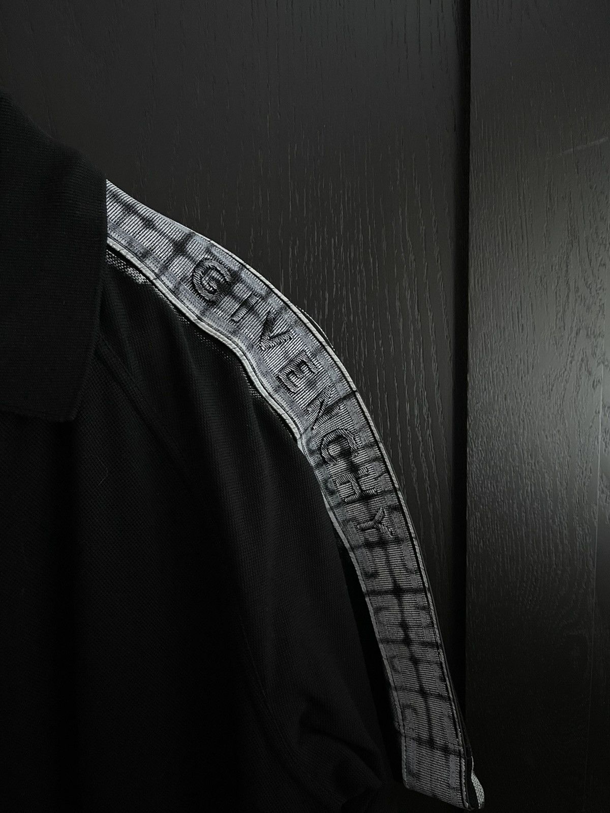 Givenchy Givenchy Chito Polo Size US L / EU 52-54 / 3 - 3 Thumbnail
