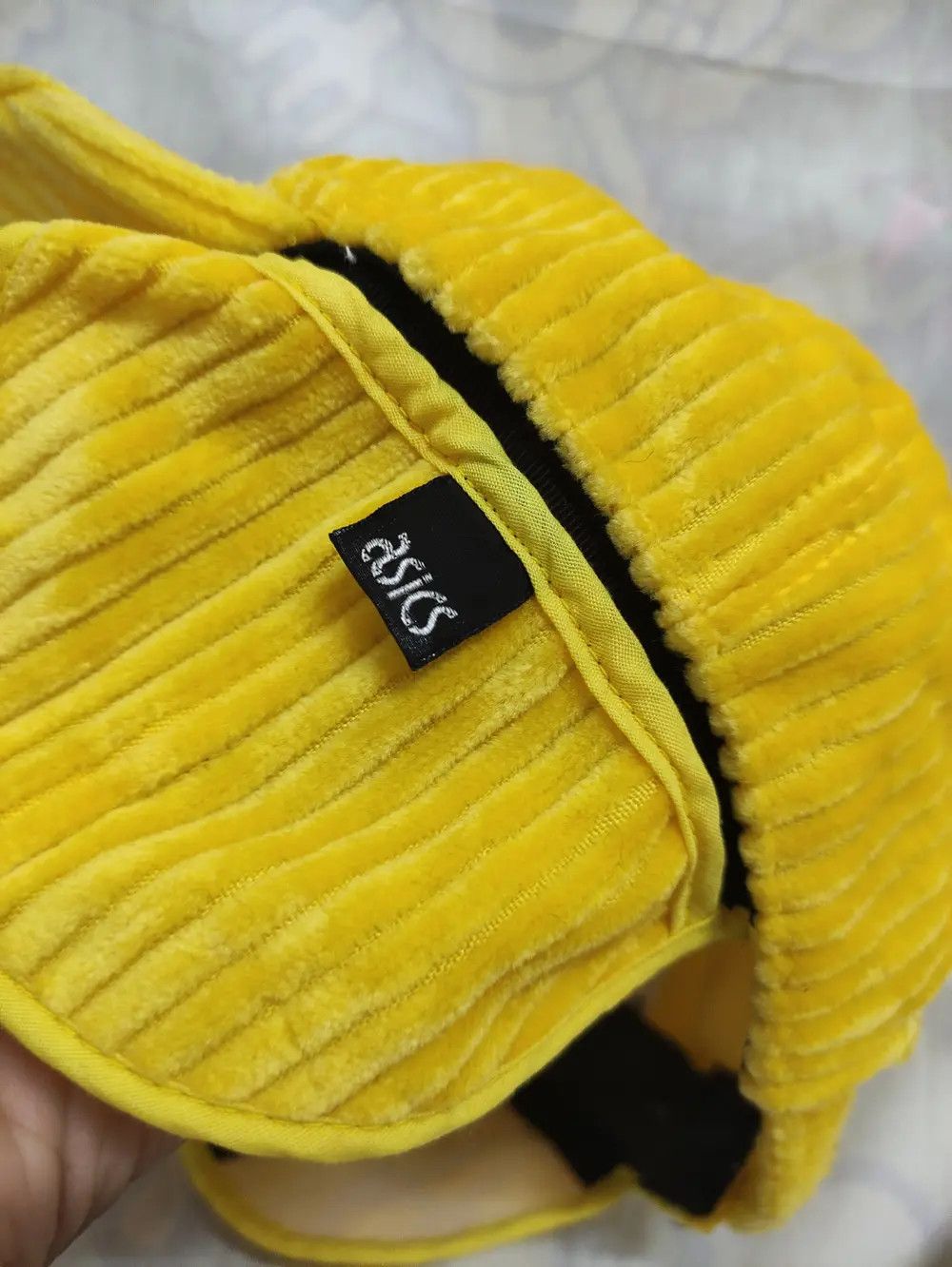 Asics TEAM BIONIC ARC ATOMIC BY ASICS SKI CORDUROY EARFLAP CAP Size ONE SIZE - 8 Thumbnail