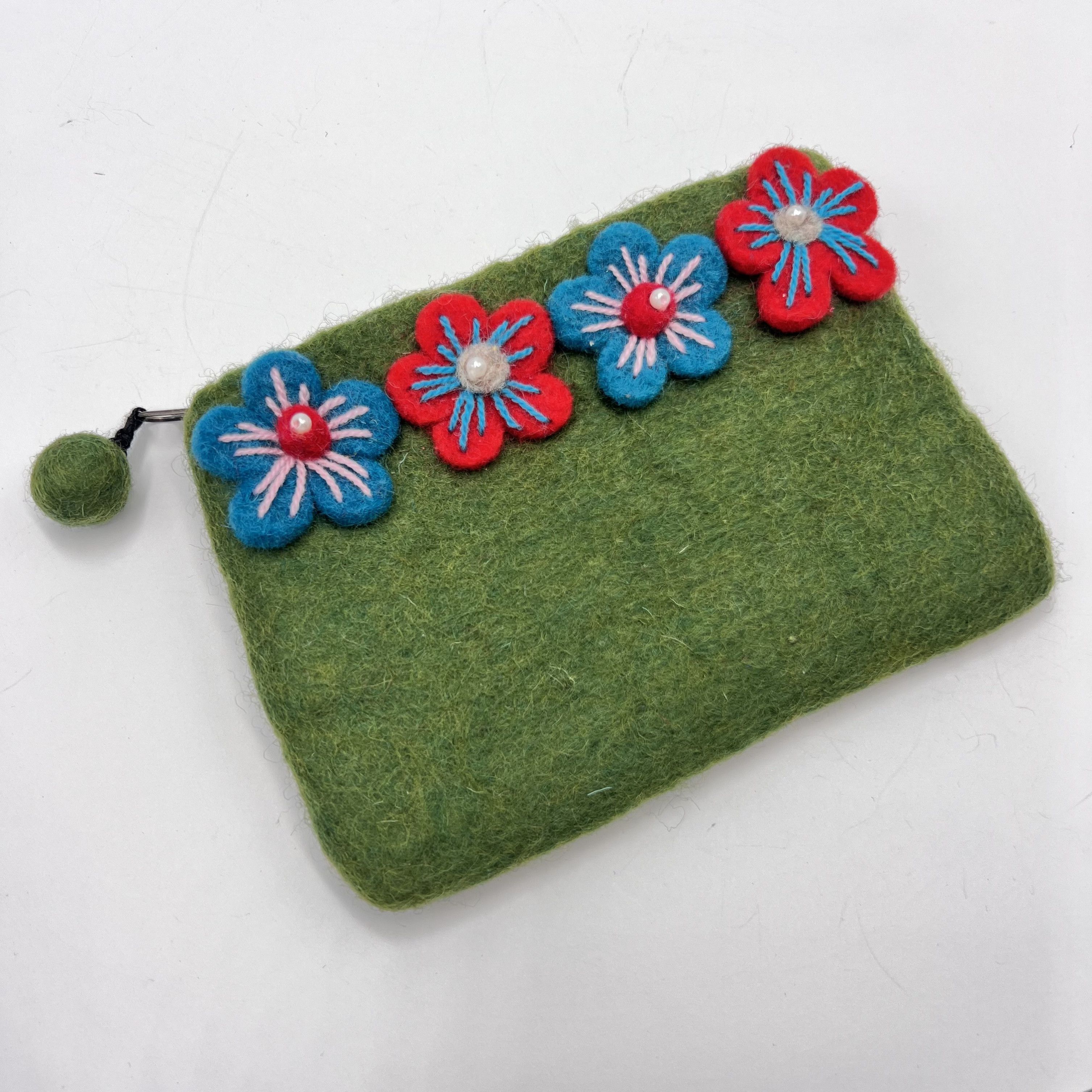 Handmade Handmade Green Felt Wool Coin Purse Floral Zip Pouch Nepal Size ONE SIZE - 3 Thumbnail