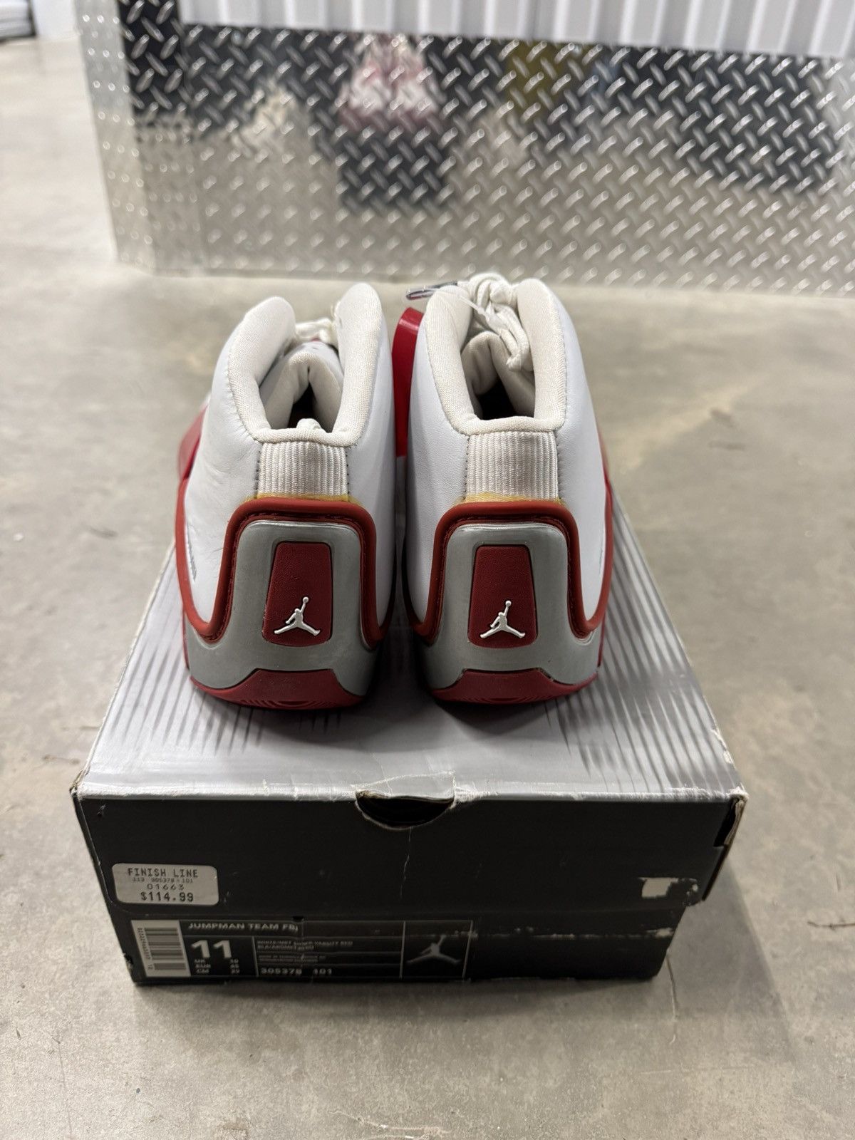 Jordan Brand Jordan Jumpman Team FBI White Varsity Red Size 11 Size US 11 / EU 44 - 5 Thumbnail