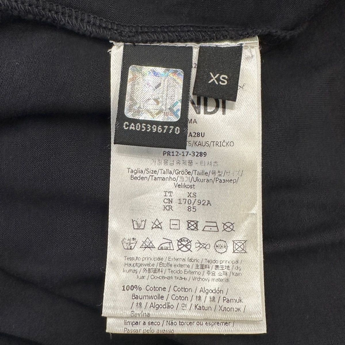 Fendi Fendi Minimalist Classic Black T-shirt K26WX Size US XS / EU 42 / 0 - 6 Thumbnail