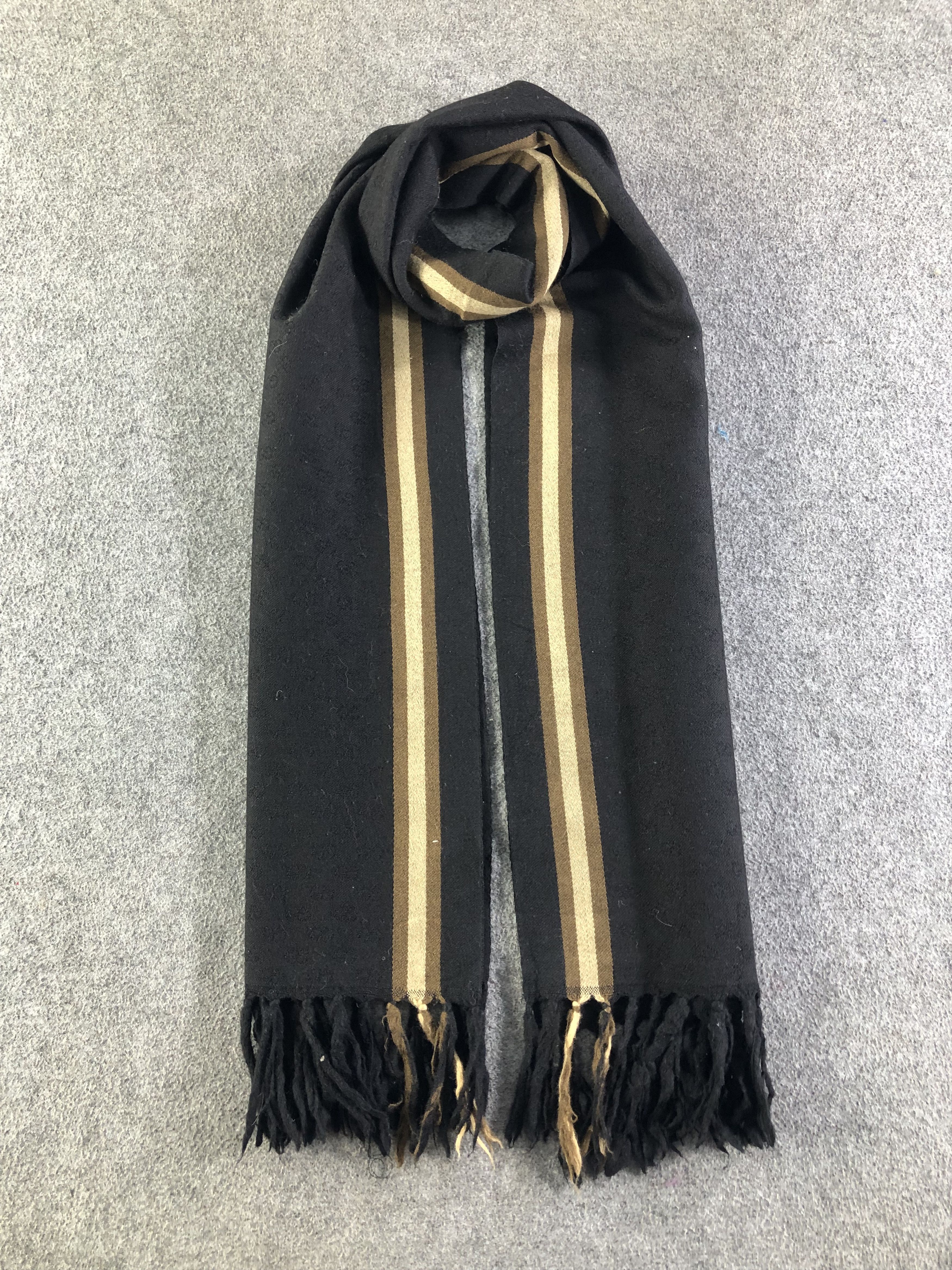 Gucci Gucci Scarf / Muffler / Neckwear SS1340 Size ONE SIZE - 1 Thumbnail