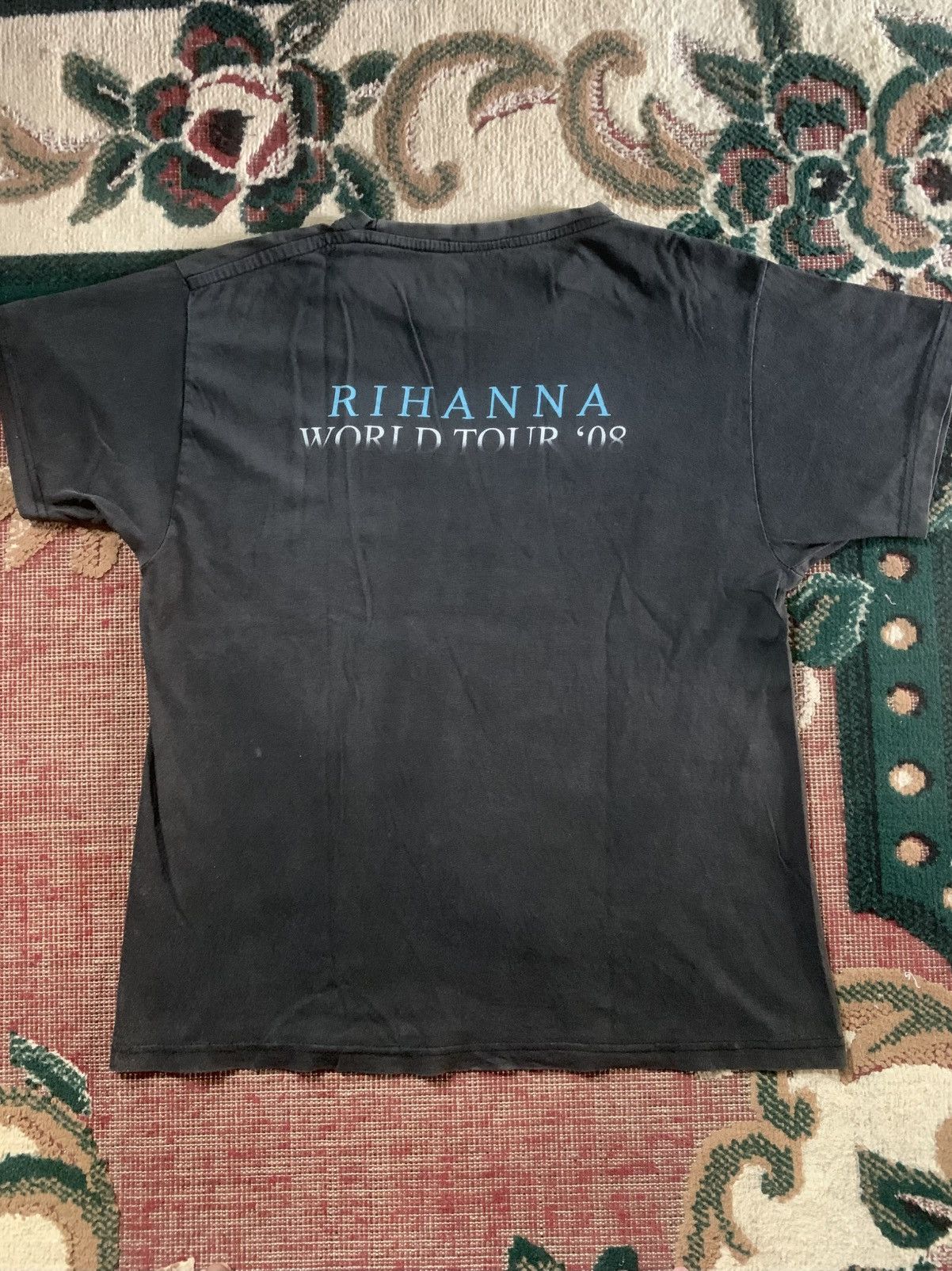 Vintage Vintage Rihanna Size US M / EU 48-50 / 2 - 11 Thumbnail
